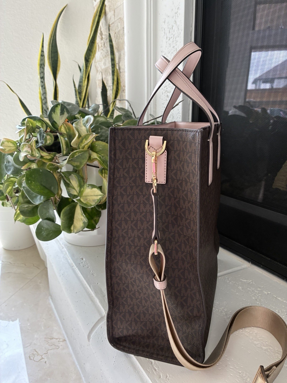 Michael Kors Large Tote Signature MK Pink And Brown