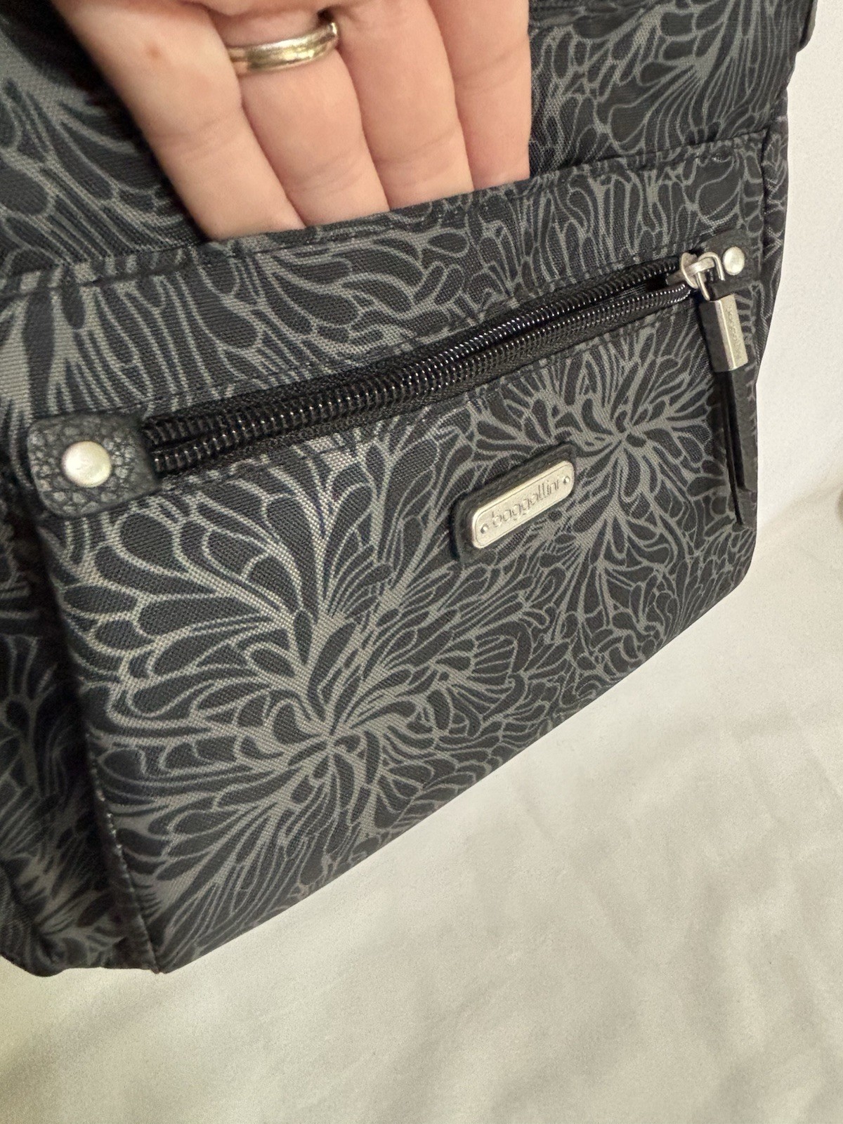 Baggallini Uptown crossbody bag purse + RFID Phone Wristlet Midnight Blossom