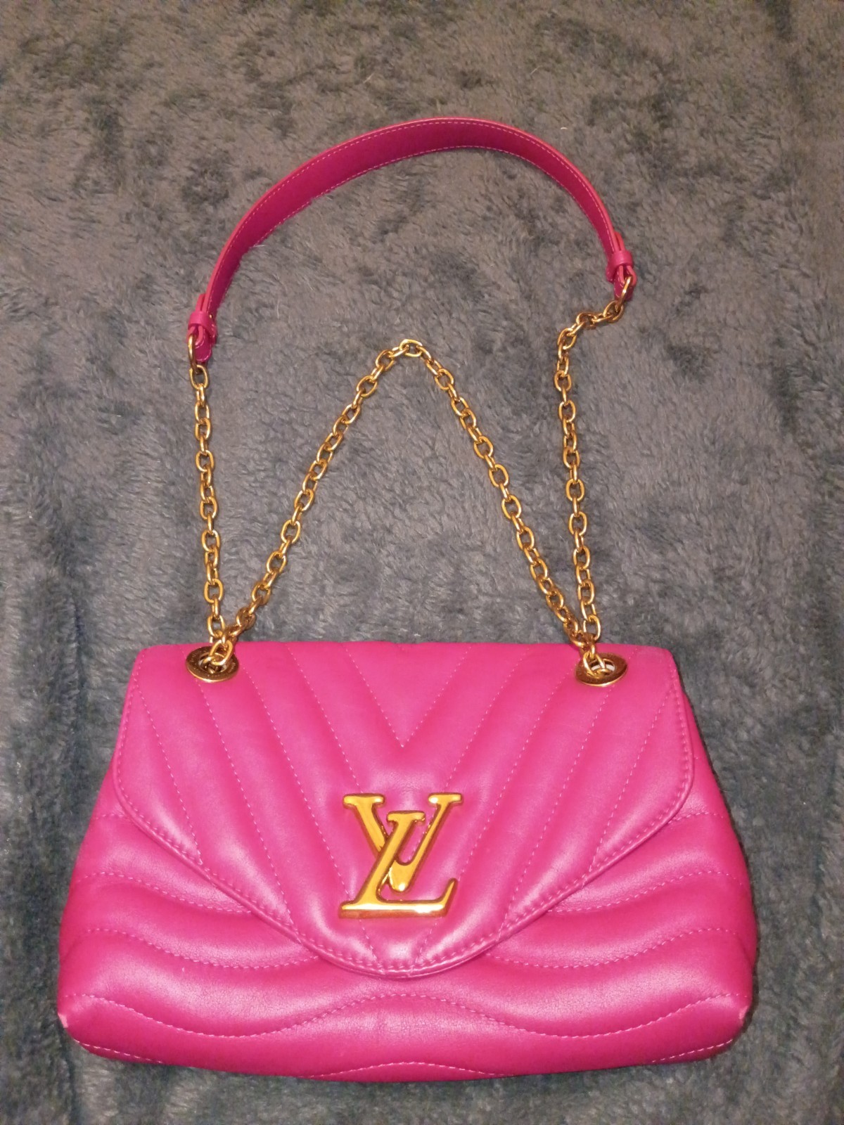 Louis Vuitton Pink Quilted Leather New Wave MM Chain Bag in Orig Dust cloth bag
