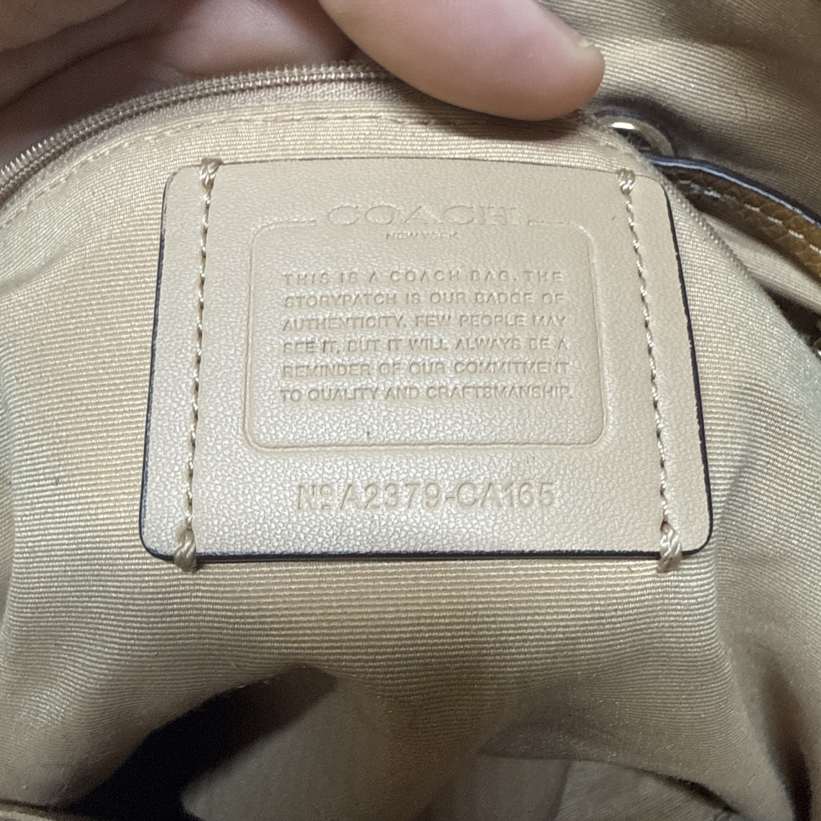 Coach CA165 Andy Tote W/Horse & Carriage Logo & Pebbled Leather Chalk