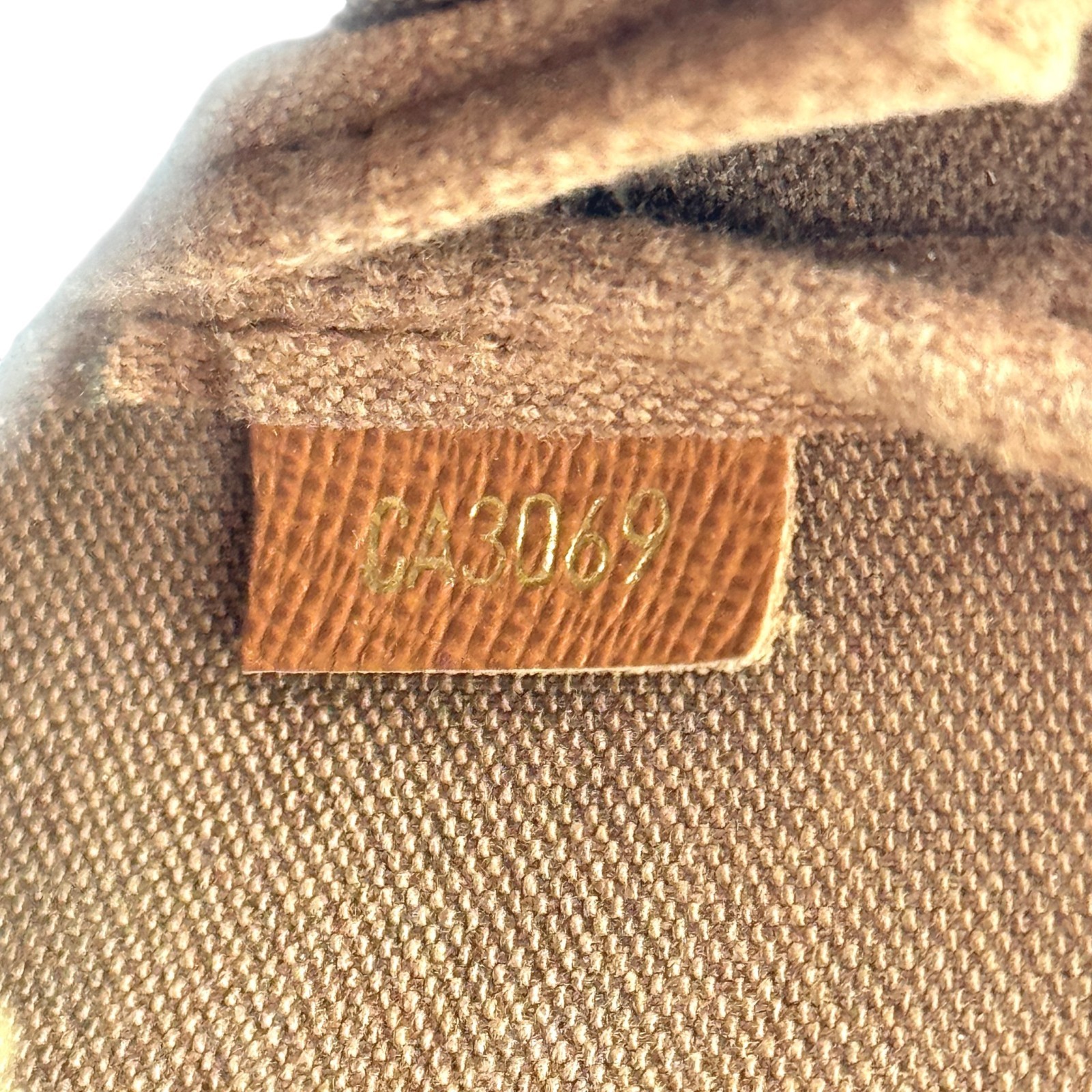 LOUIS VUITTON Trousse Cle Monogram Canvas Wardrobe Trunks Coin Purse M63800