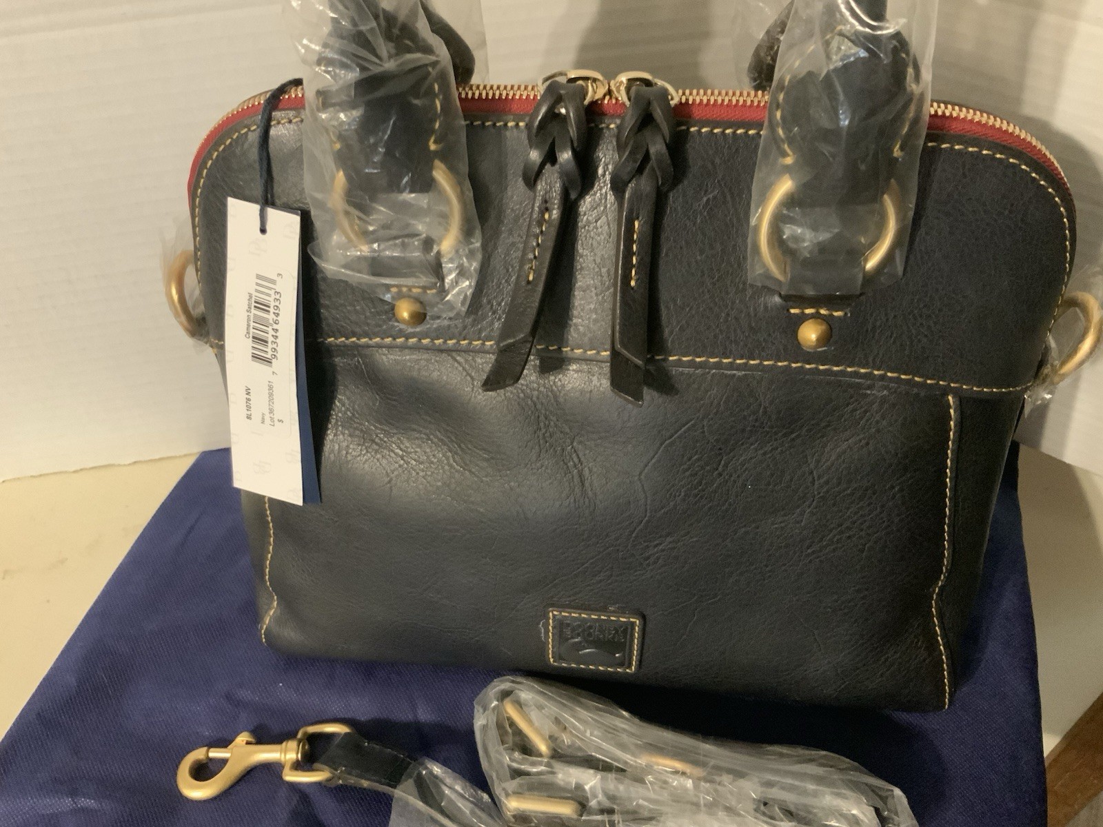 NWT Dooney & Bourke – Florentine Leather Cameron Crossbody in Navy Blue
