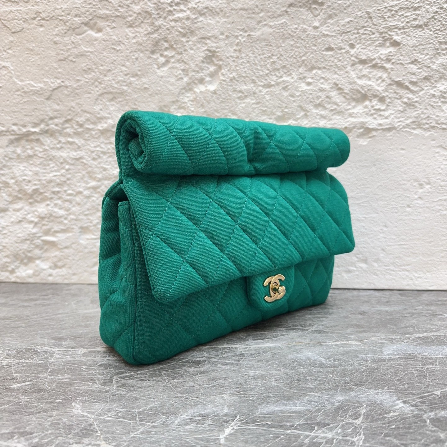 Chanel 23A Metiers d’Art Normal Velvet Green Jersey Knit Clutch Duty Paid