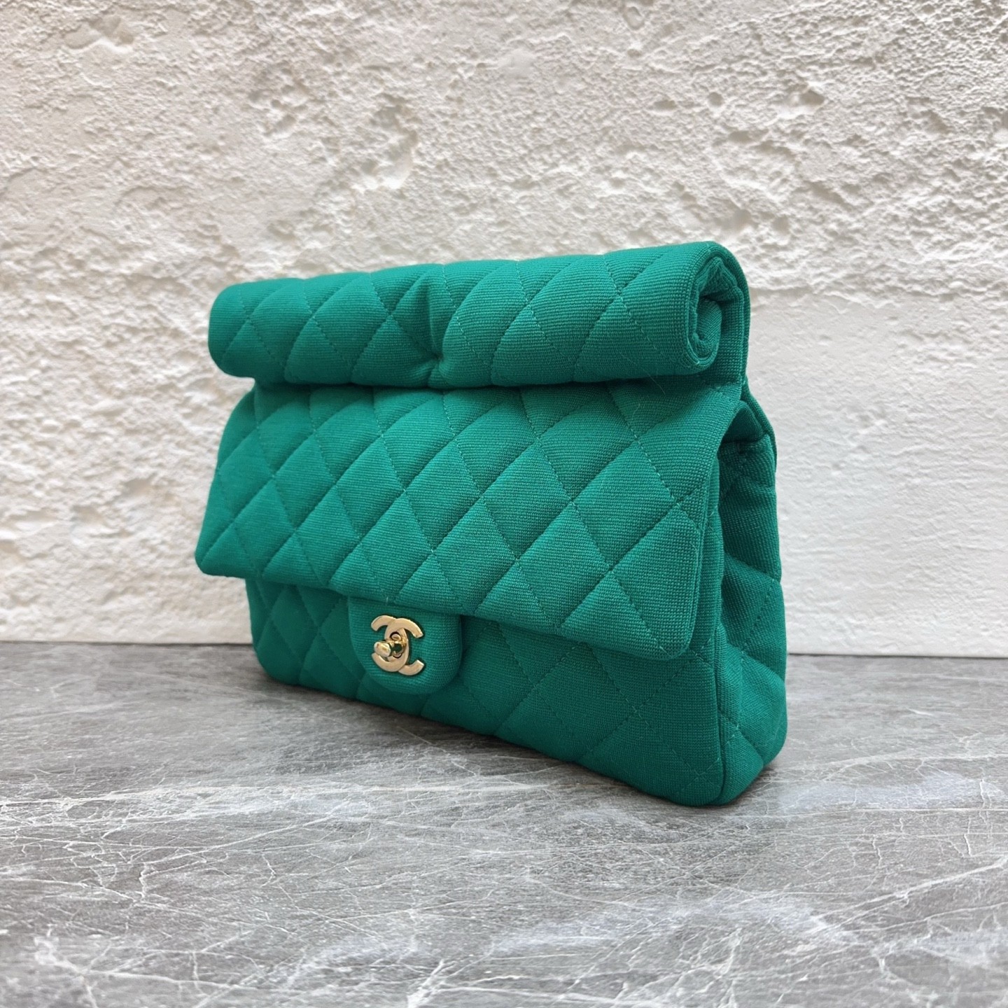 Chanel 23A Metiers d’Art Normal Velvet Green Jersey Knit Clutch Duty Paid