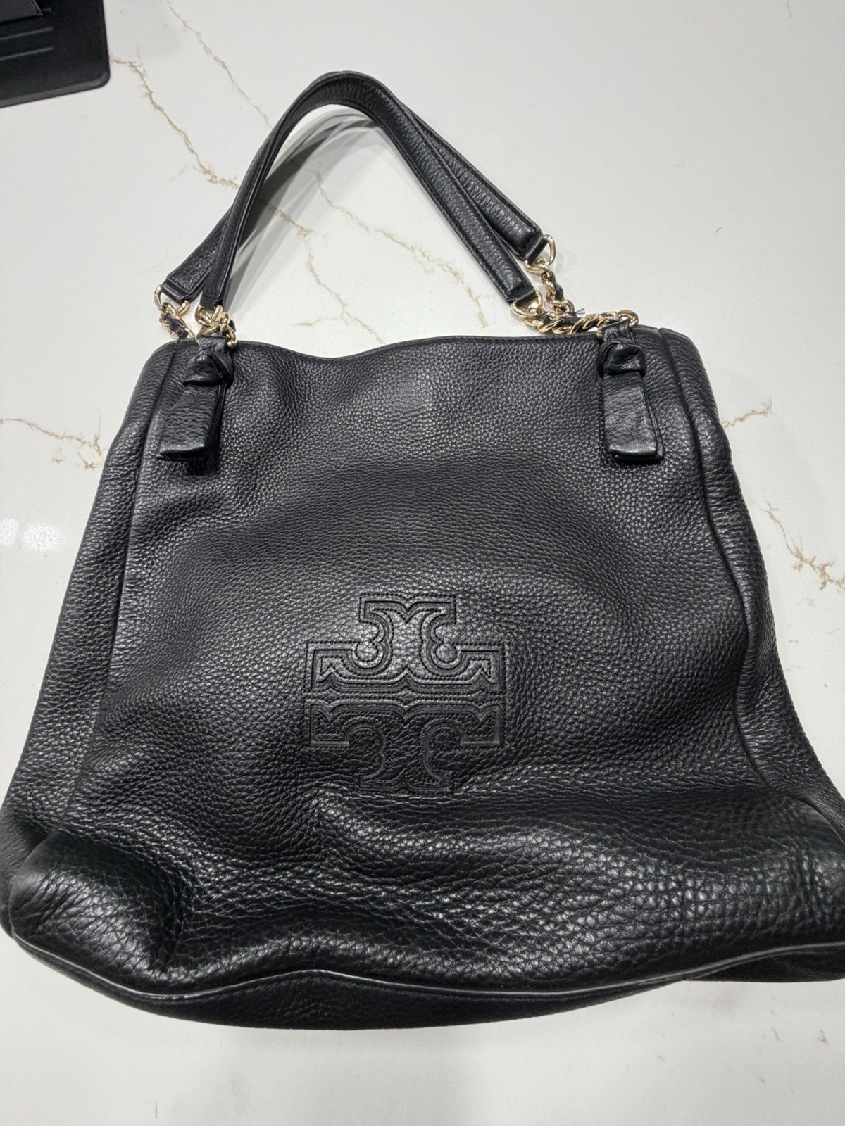 Tory Burch Black Pebbled Logo Shoulder Bag Zip Closure Gold Hardware Pockets