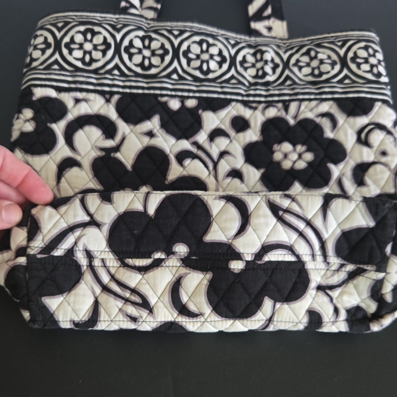 Vera Bradley Women’s NIght & Day Floral Quilted Shoulder Bag Toggle Closure