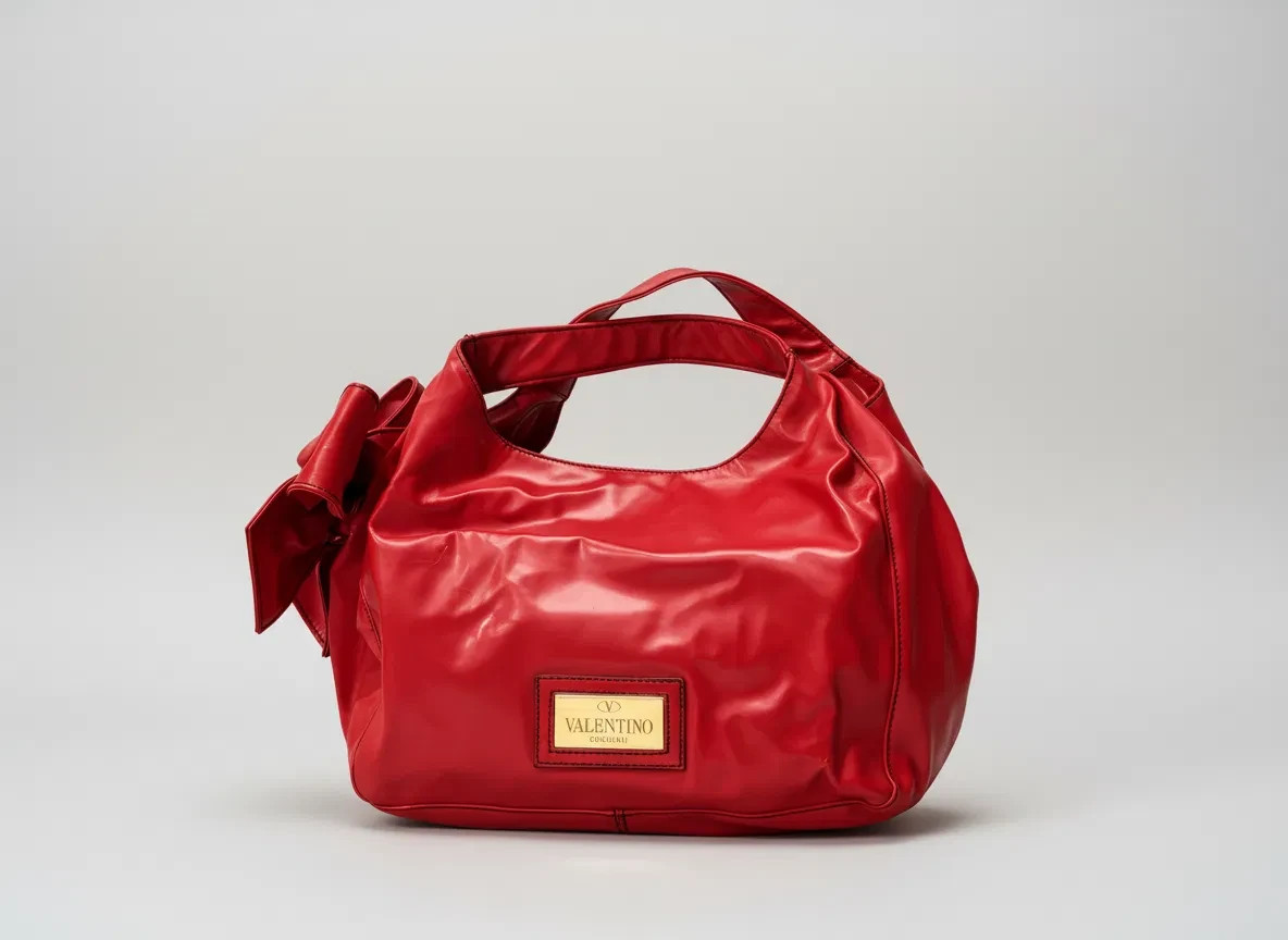 Valentino Garavani Red Patent Leather Nuage Lacca Bow Tote Shoulder Bag NEW