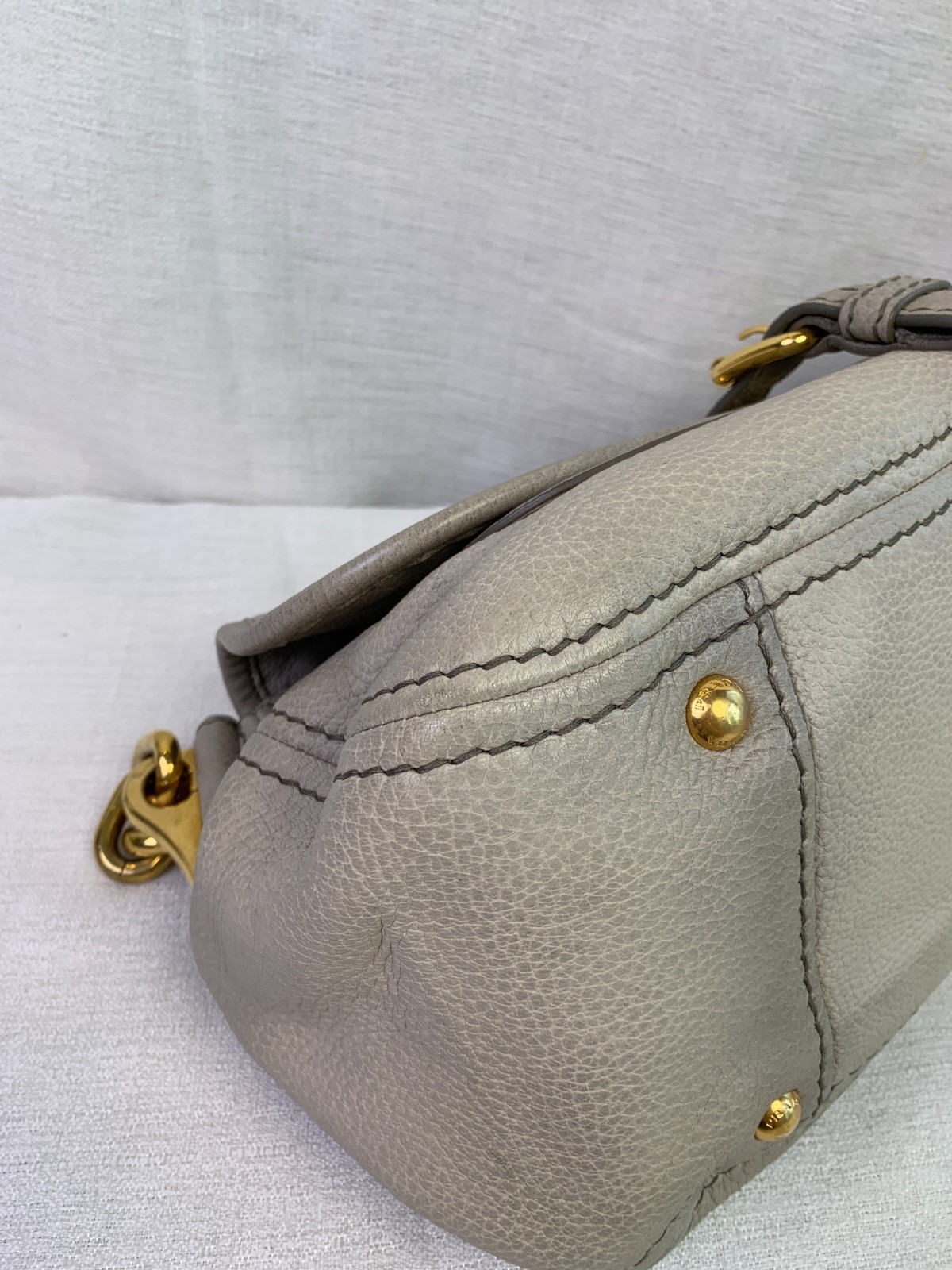 Authentic Prada Light Grey Grained Coated Material Chain Shoulder Bag/WJ06105609