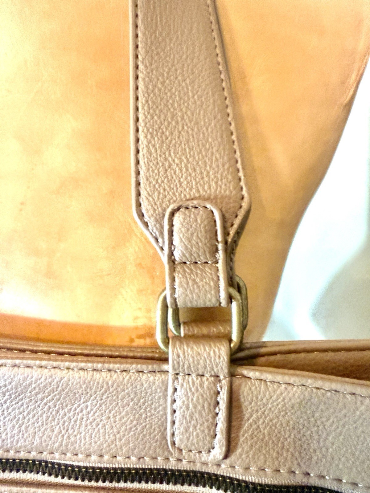 White Mountain Tan Pebble Leather Tote Bag 16.6” w x 10.5”h x 3.5D