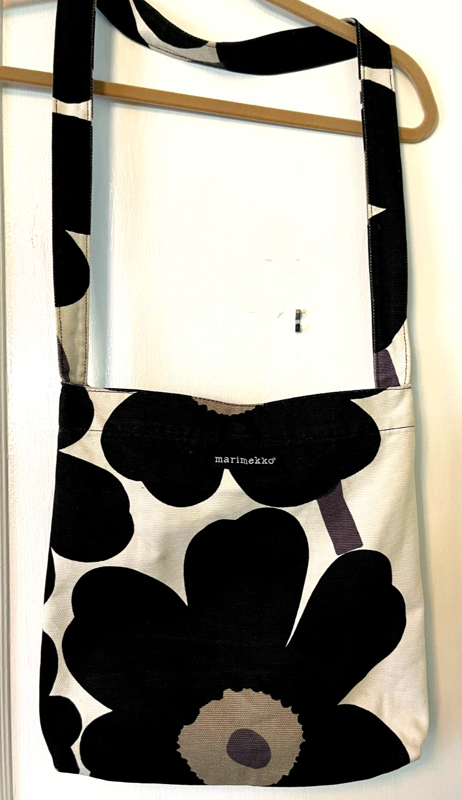 Marimekko Unikko Flower Crossbody shoulder bag, in black, beige and brown –