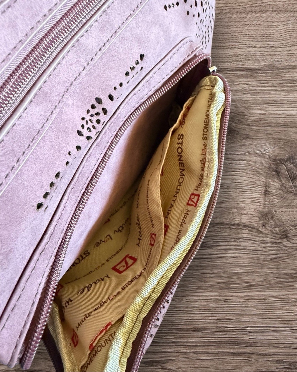 Stone Mountain USA Purple Crossbody Bag New