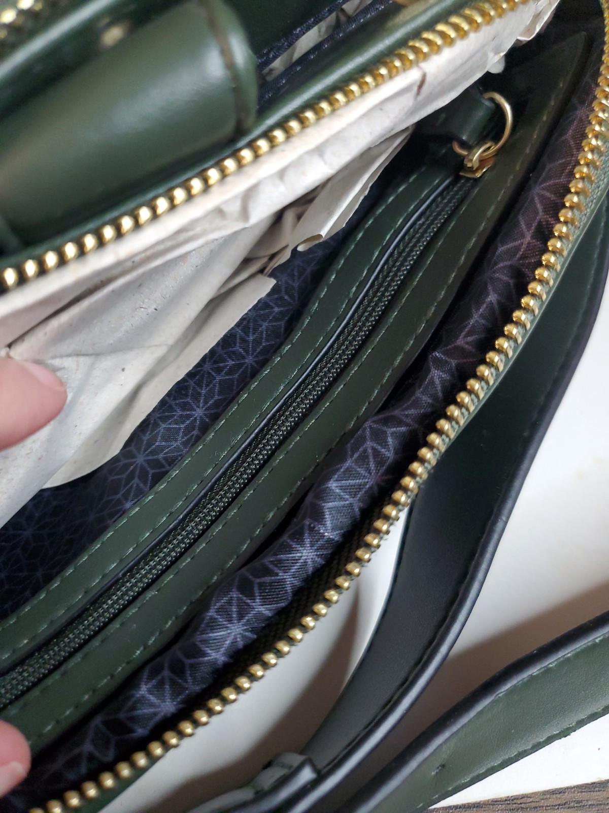 NWOT Authentic TIME AND TRU Olive Green Faux Leather Cross Body Bag