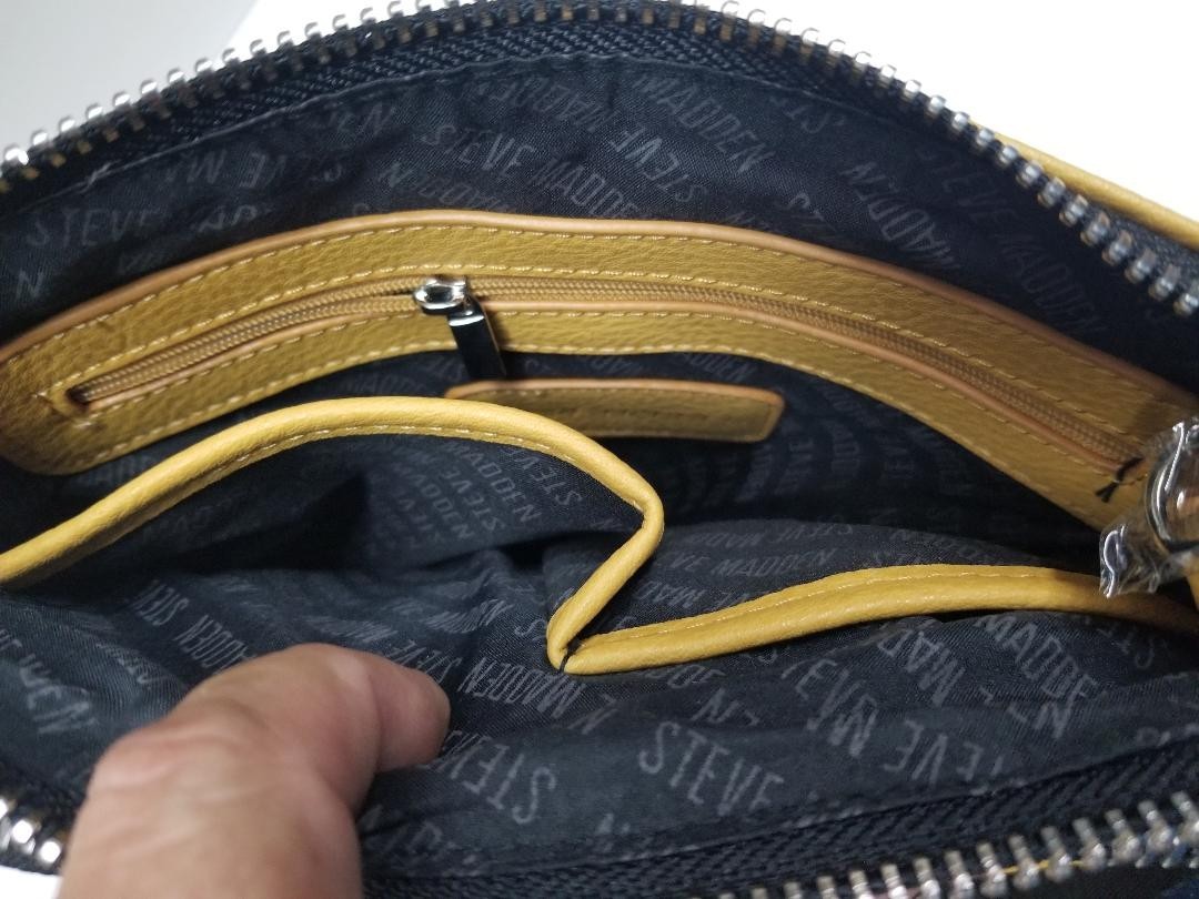 Steve Madden Logo Crossbody Bag yellow and Black new w/o tags