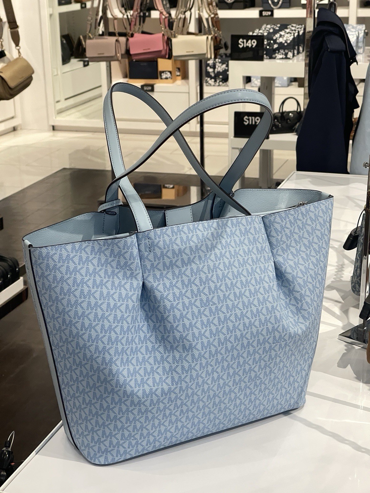 MICHAEL KORS Carson Large Signature Logo Tote Bag pale ocean NWT