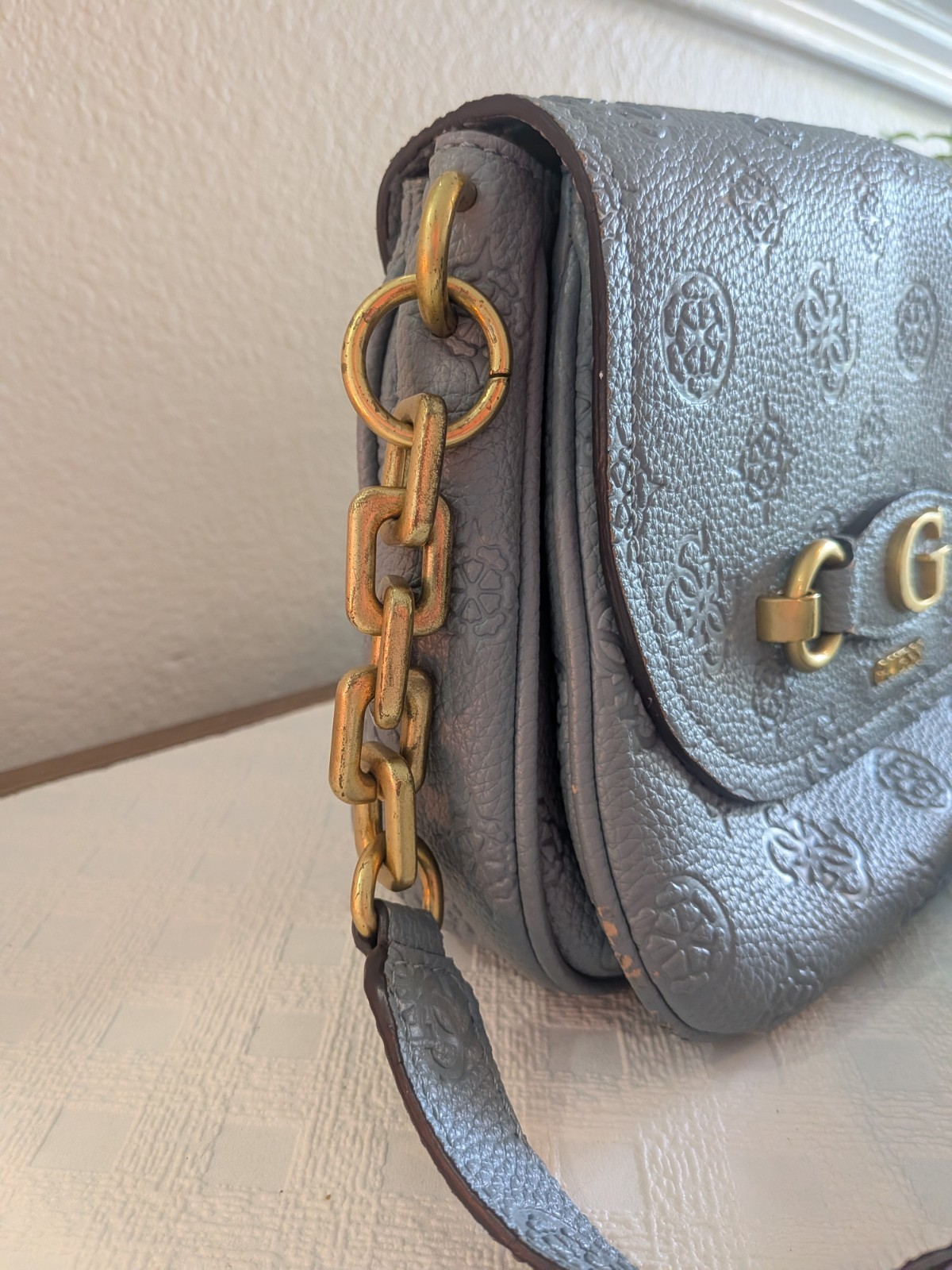 Guess Shoulder Bag Crossbody Blue Faux Leather Logo Embossed Gold Chain Strap
