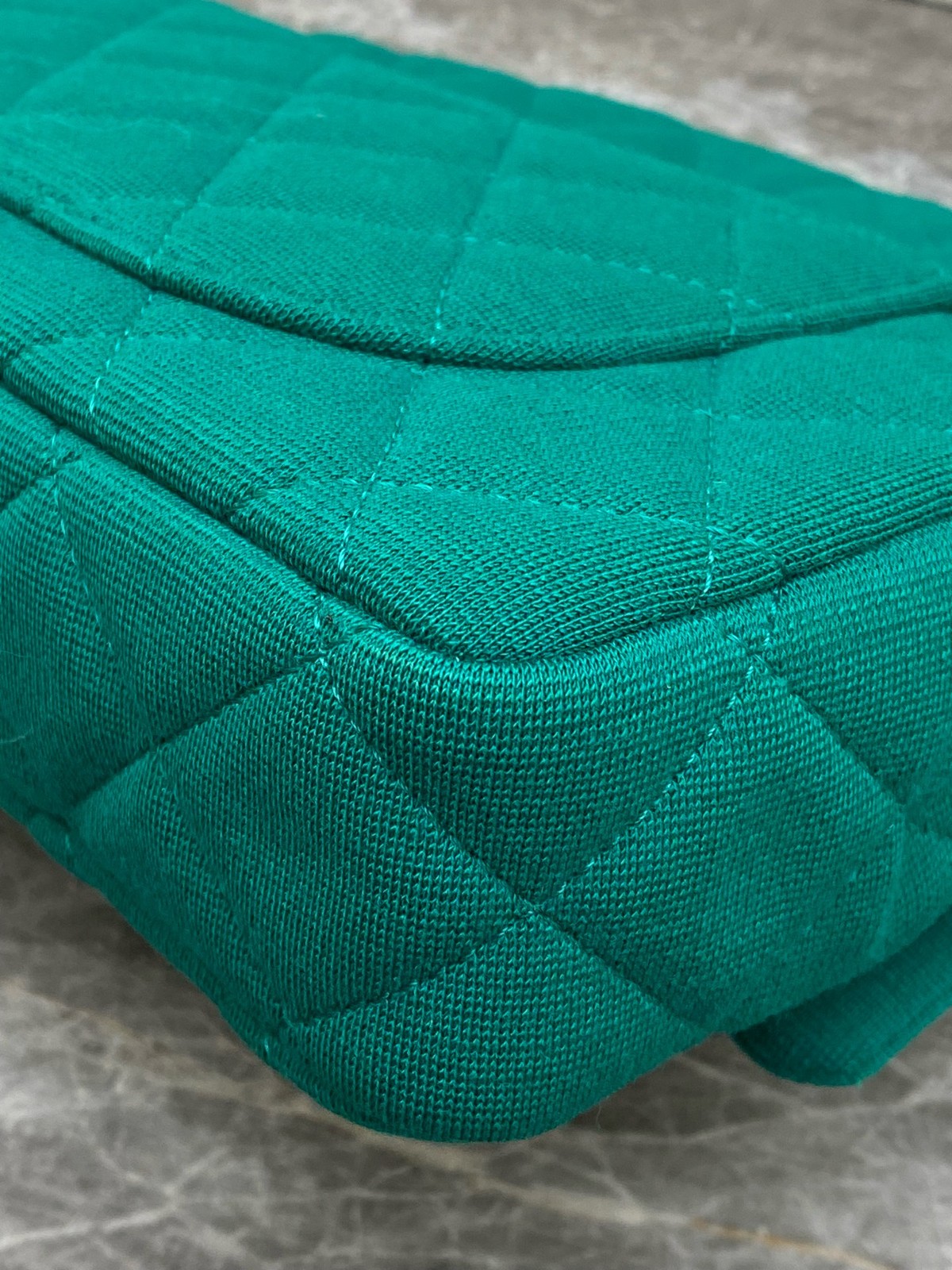 Chanel 23A Metiers d’Art Normal Velvet Green Jersey Knit Clutch Duty Paid