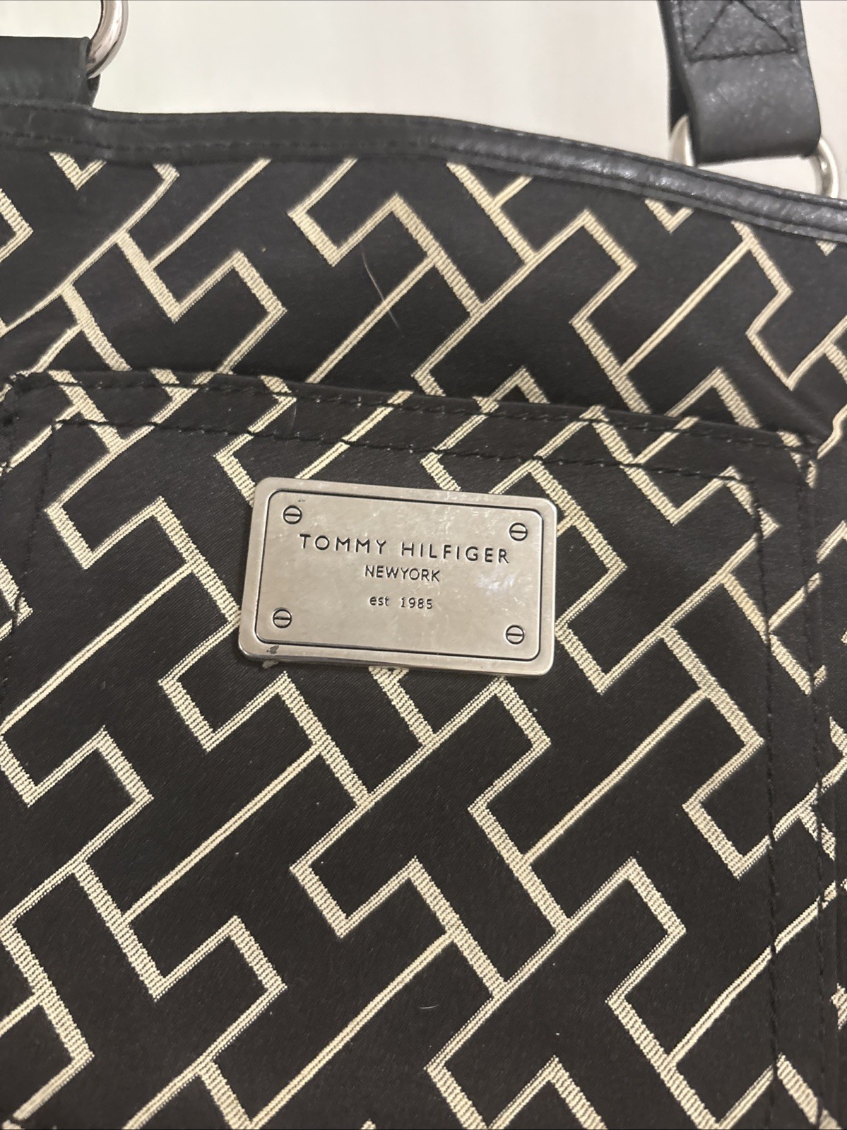 VTG Tommy Hilfiger Crossbody Purse