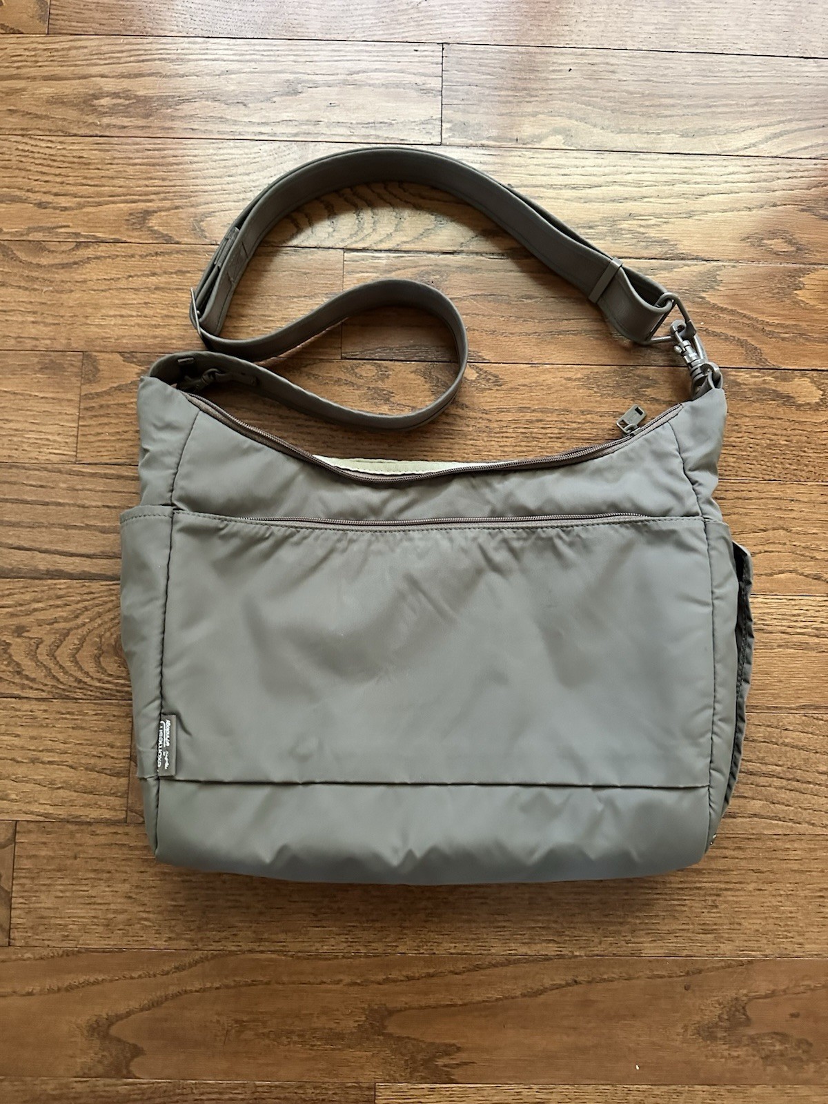 Pacsafe CitySafe 200 GII Anti-Theft Crossbody Bag Women’s Travel Shoulder Purse