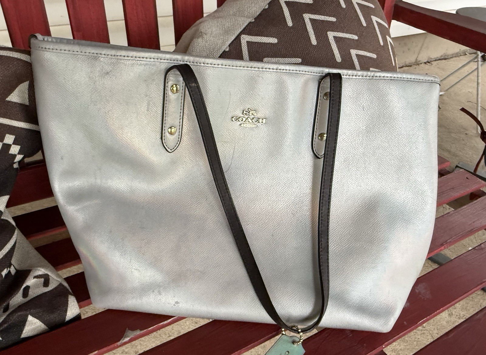 Coach Metallic Silver Large Tote Bag Gold Hardware Logo Lined Inner Pockets