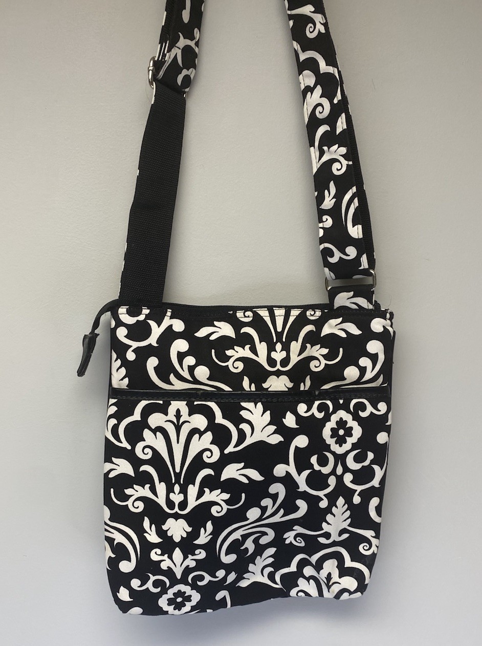 Thirty One Crossbody Purse Messenger Bag Adj Strap Parisian Pop Black White