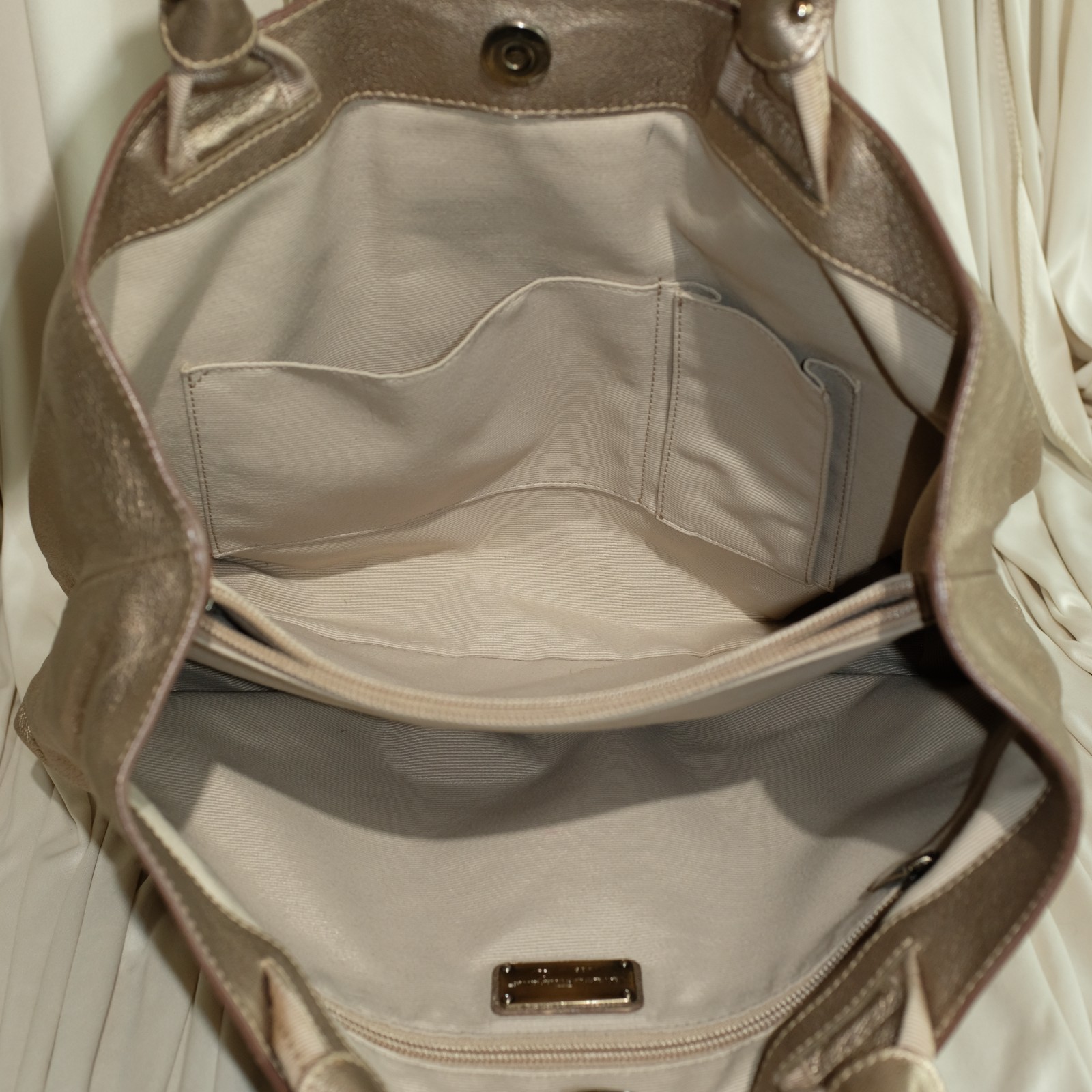 Salvatore Ferragamo Metallic Bronze Leather Miss Vara Bow Tote
