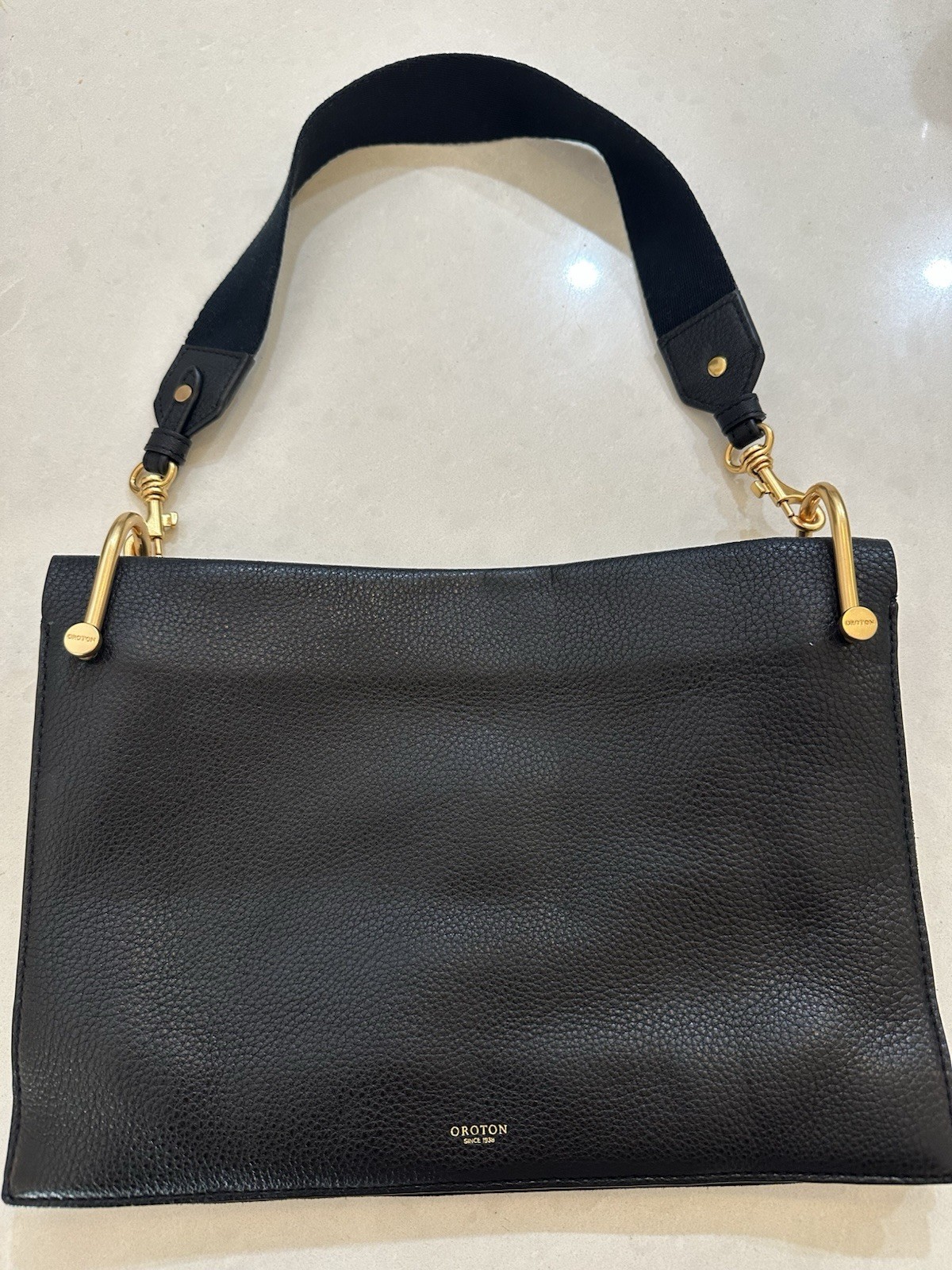 Oroton Black Pebble Leather With Web Fabric Strap Shoulder Bag #174516 VGC