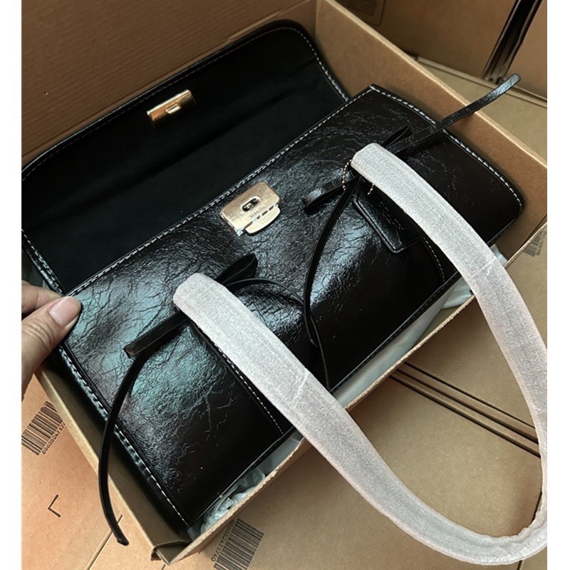 NWOT COACH Bridget Flap Shoulder Bag with Bows CDY94 – Gold/Black