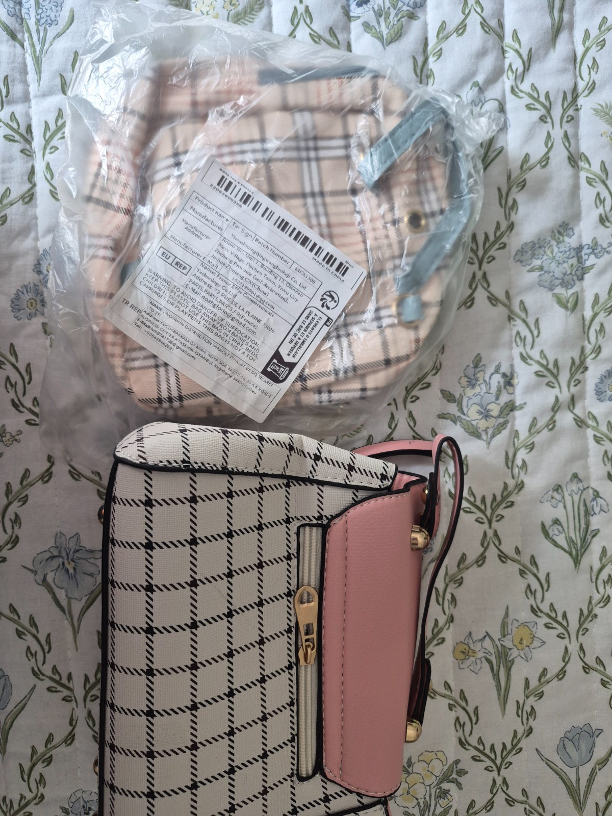 2 small pink purse