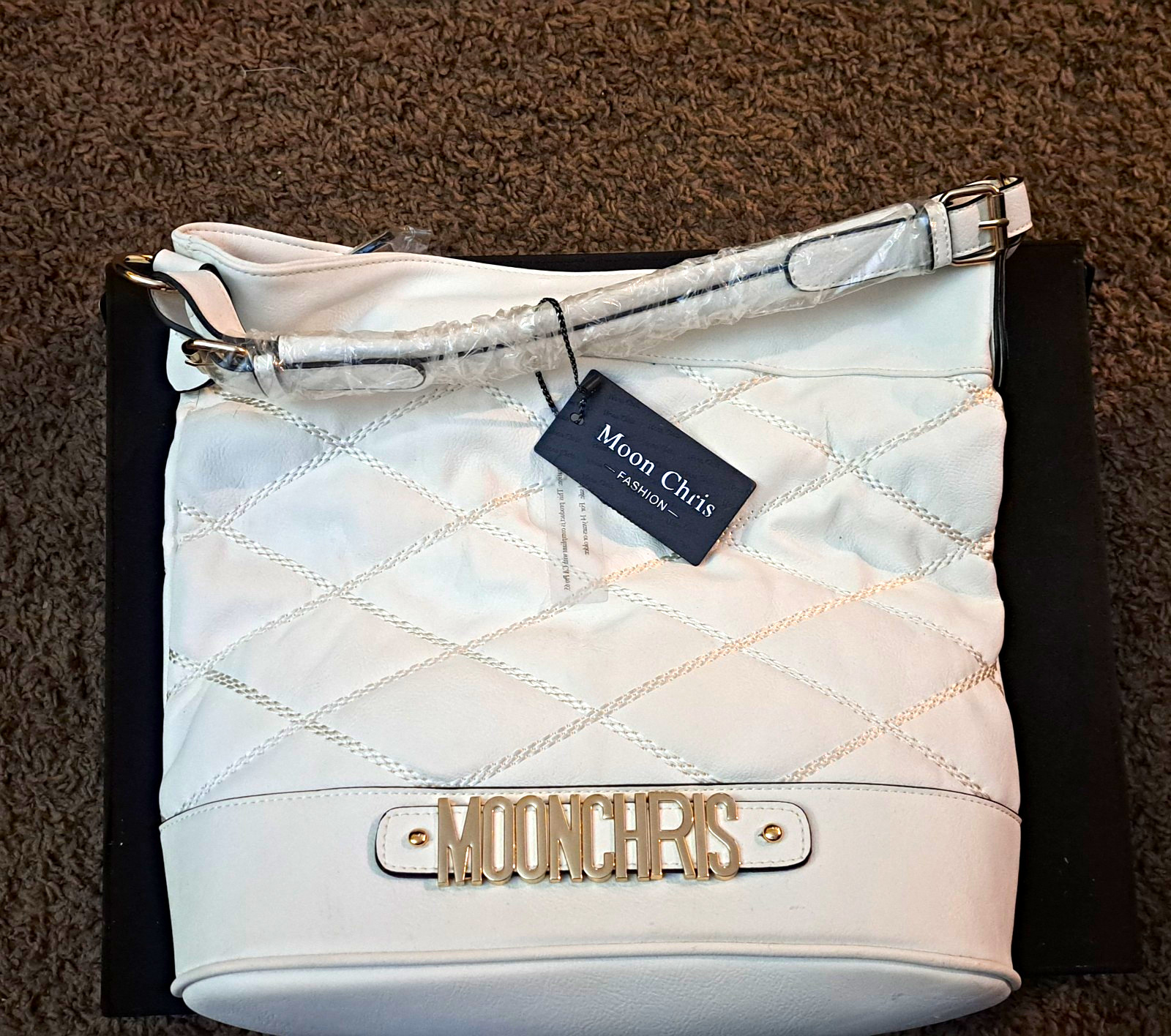 Moon Chris White Quilted Shoulder Bag Zip Gold Tone Logo Plate Adjustable Strap