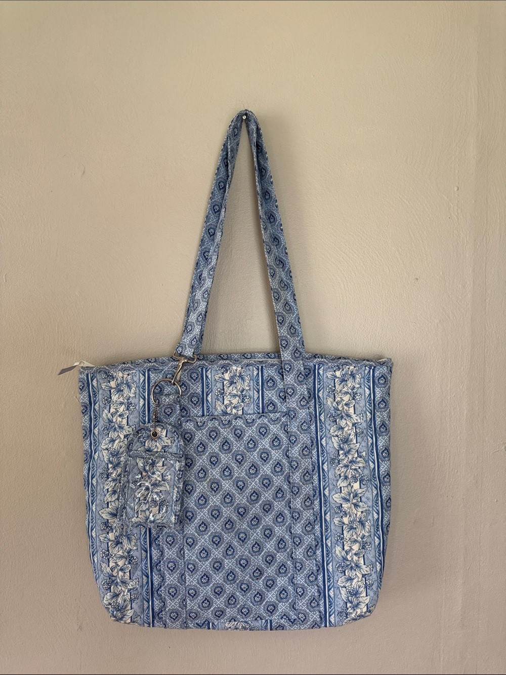 Longaberger Blue Floral Quilted Tote Bag with Wristlet – Women