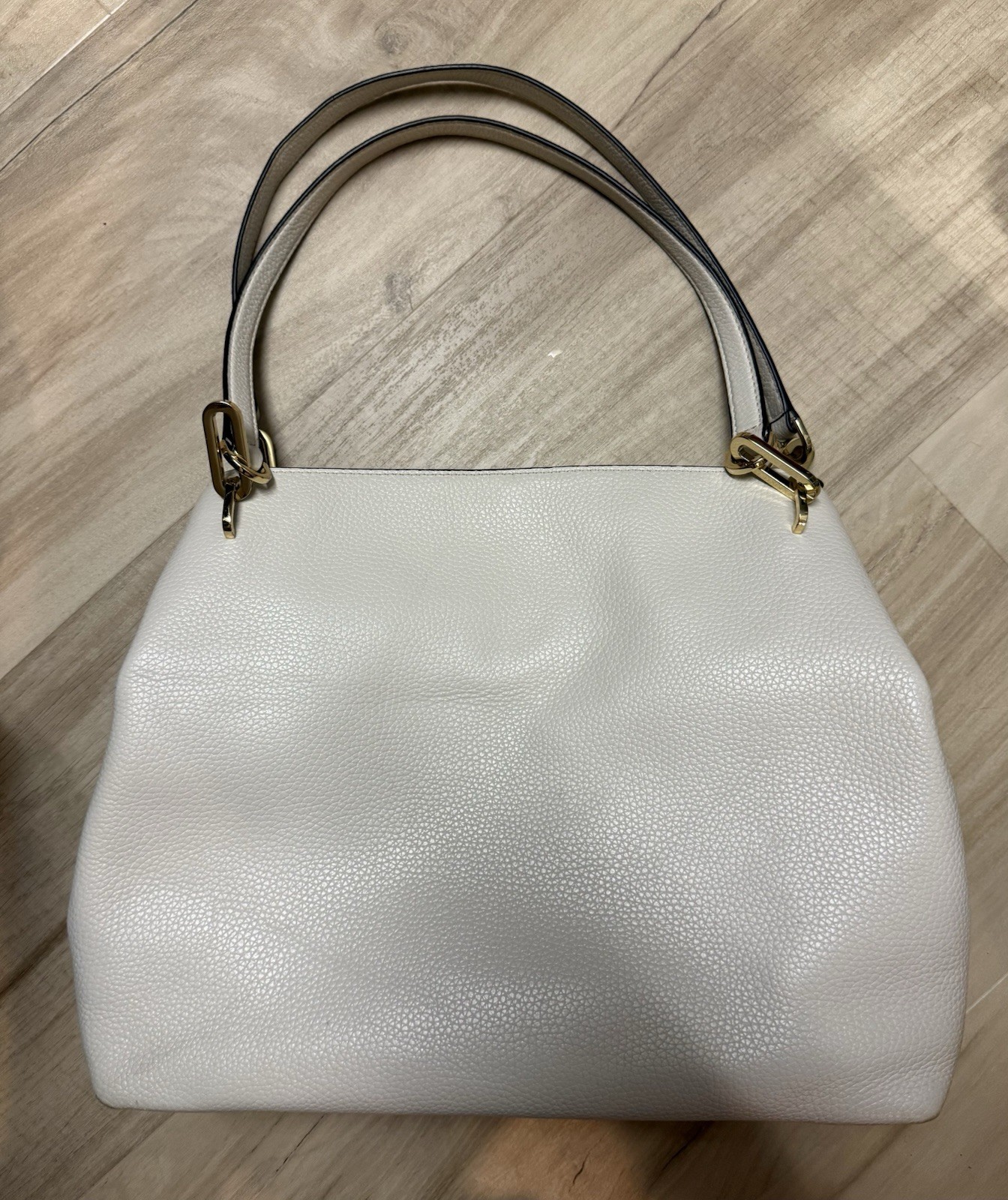 Michael Kors White Pebbled Shoulder Bag Gold Hardware Zip/Magnetic Double Handle