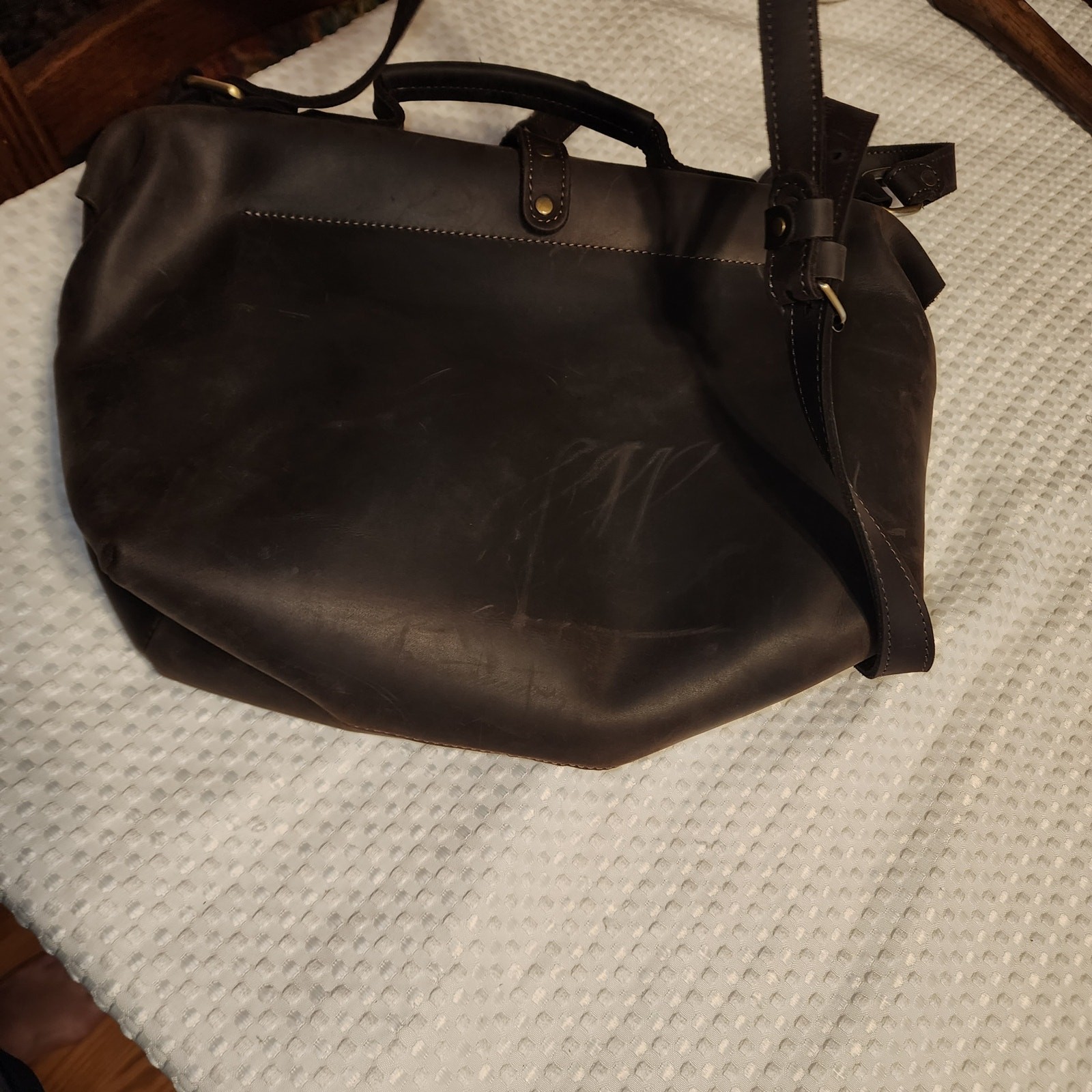 HANDCRAFTED GENUINE LEATHER TOP HANDLE CROSSBODY IMPORTED FRAME BAG