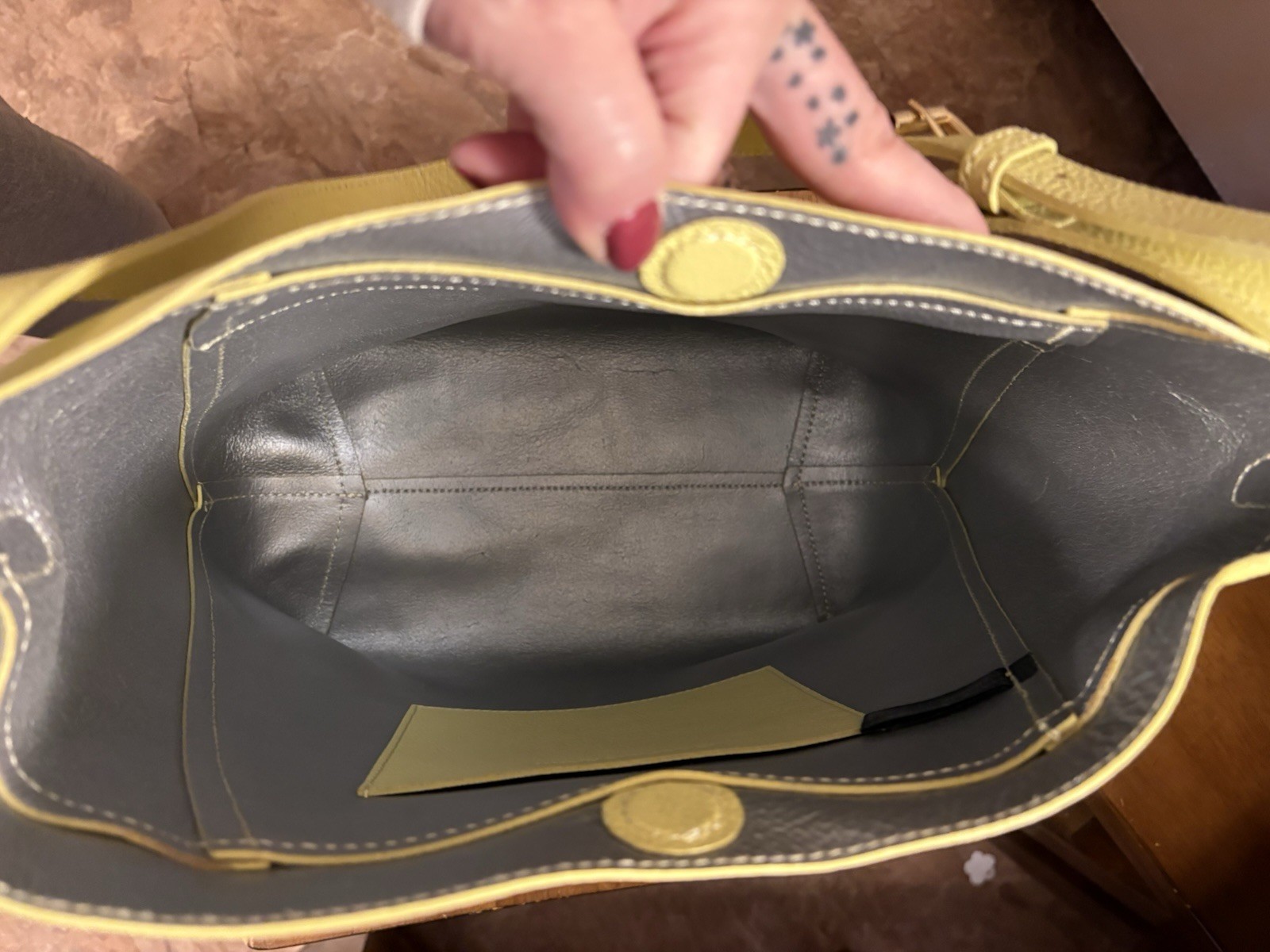 Isaac Mizrahi Live! Bridgehampton Leather Hobo Bag Citron With Dust Bag