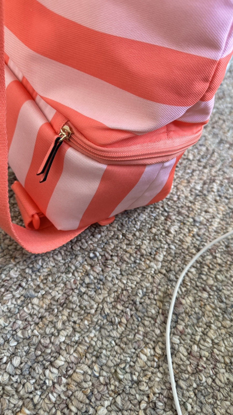 Victoria’s Secret NWT summer tote backpack w/insulated bottom for beverages
