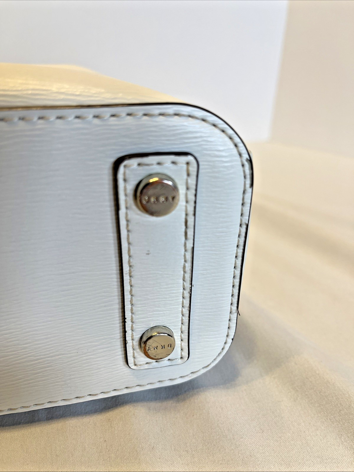 DKNY Ivory Leather Paige Bag Satchel Crossbody Zip Shut 8.5×6 Inch Purse Handbag
