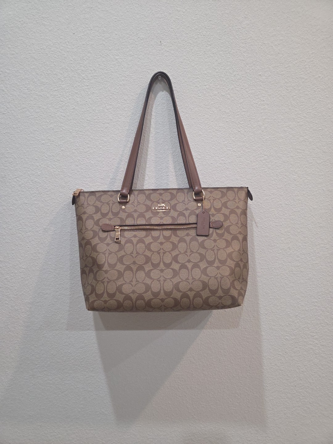 Coach F79609 Gallery Tote Shoulder Bag – Brown/Black