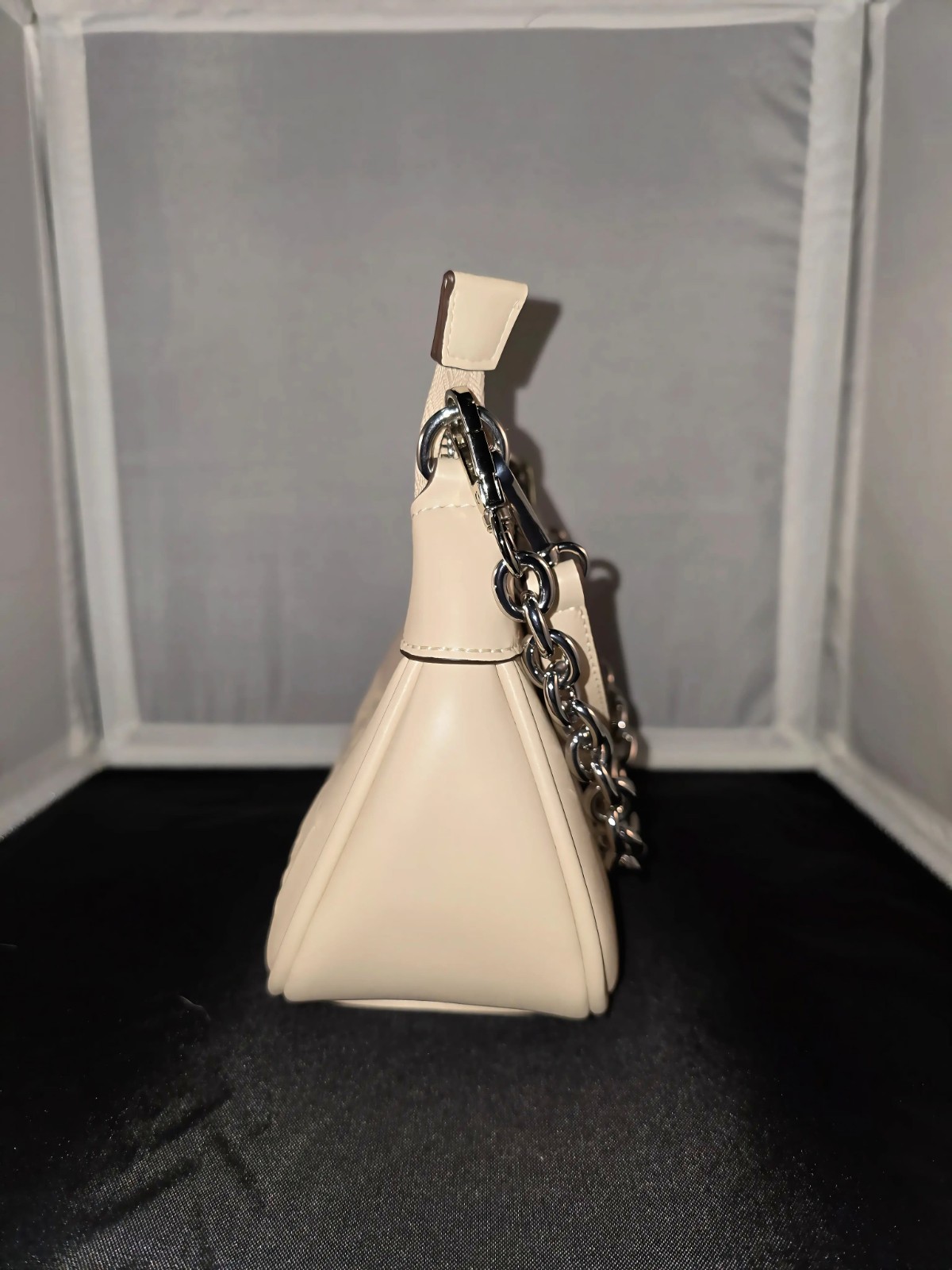 True Religion Small Beige Logo Crescent Shoulder Bag Zip Closure Chain Strap