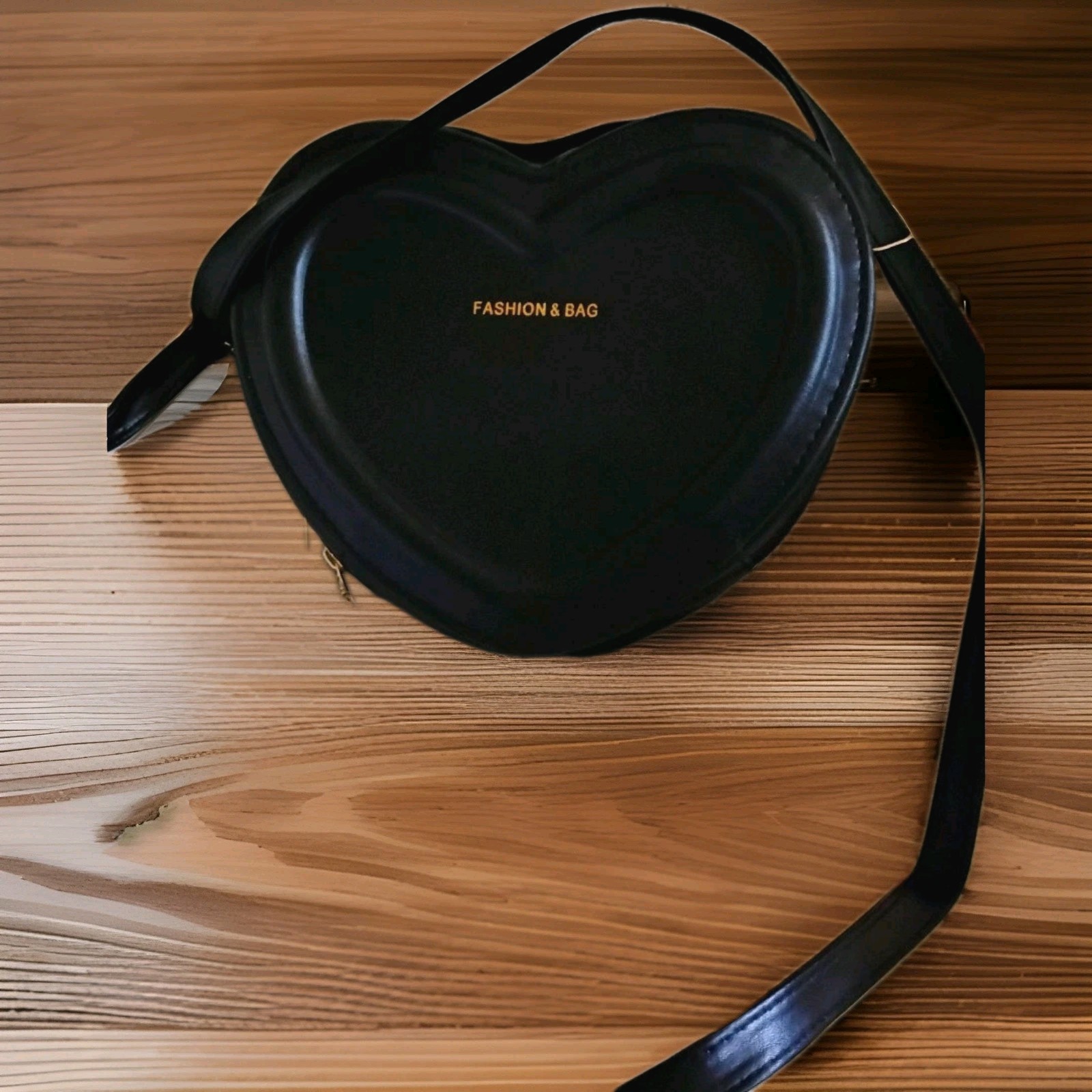 BLACK Heart Leather Crossbody Purse! Brand New! Strap Inside!
