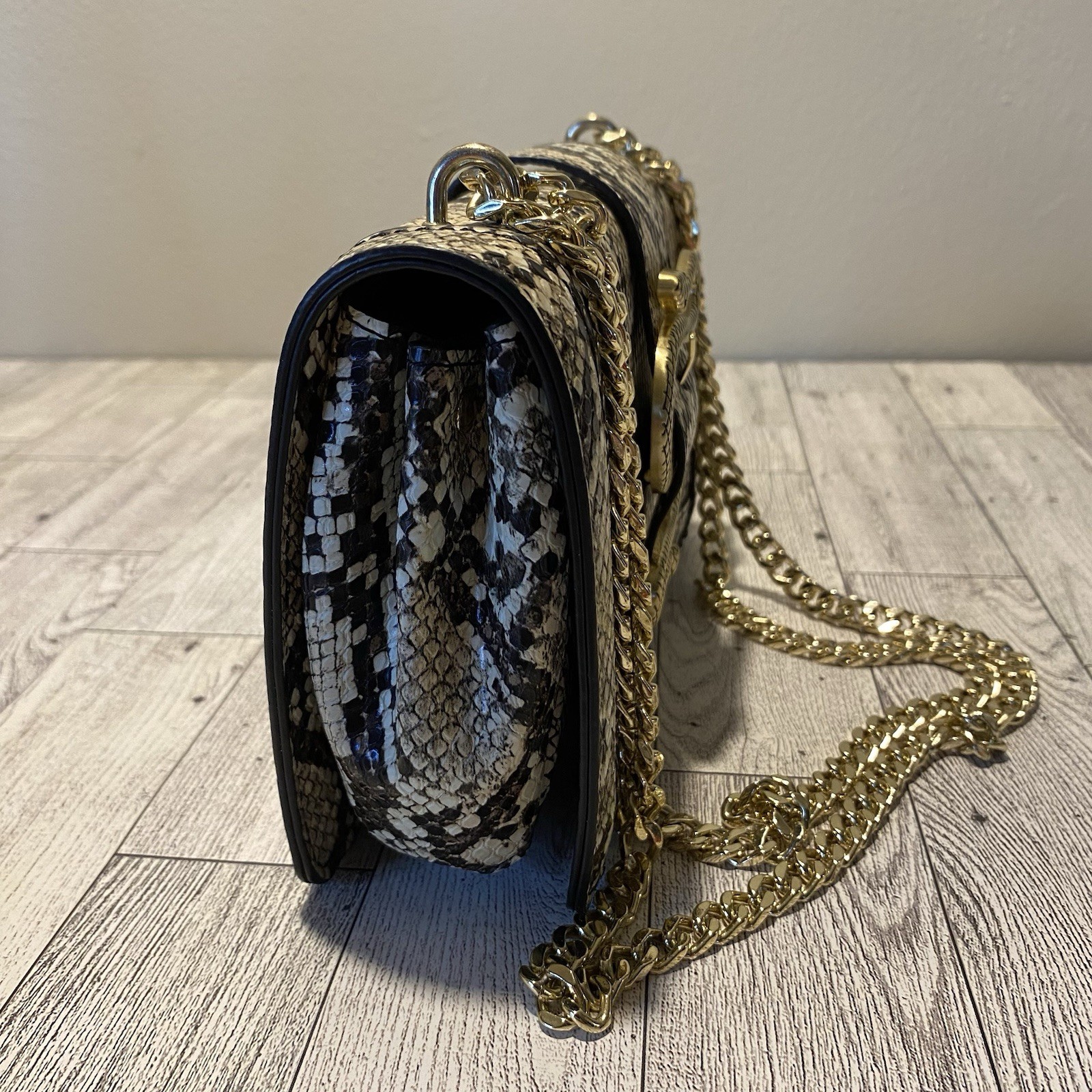 Express Snakeskin Print Crossbody Bag Gold Snake Buckle Chain Strap Purse