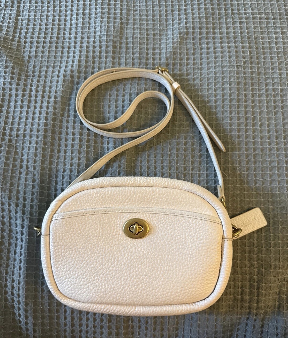 Coach Camera Bag Chalk Off White Pebbled Bone Soft Leather C5809 Brass Purse