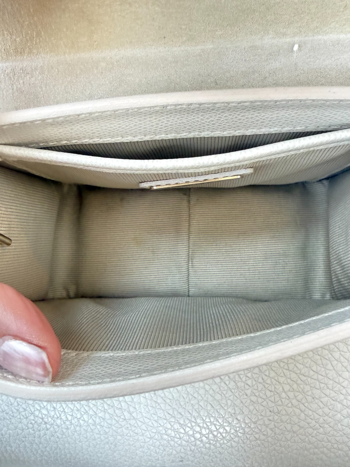 FURLA METROPOLIS MINI CROSSBODY BAG OFF WHITE CREAM LEATHER CHAIN STRAP CLOCHETT