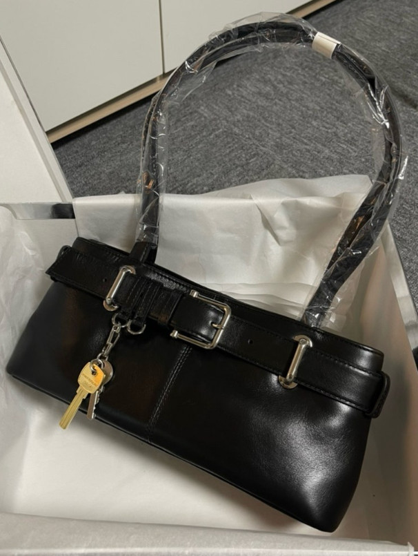 OSOI Shoulder Brocle Stone Black / 100% Genuine / Brand New /Expedited