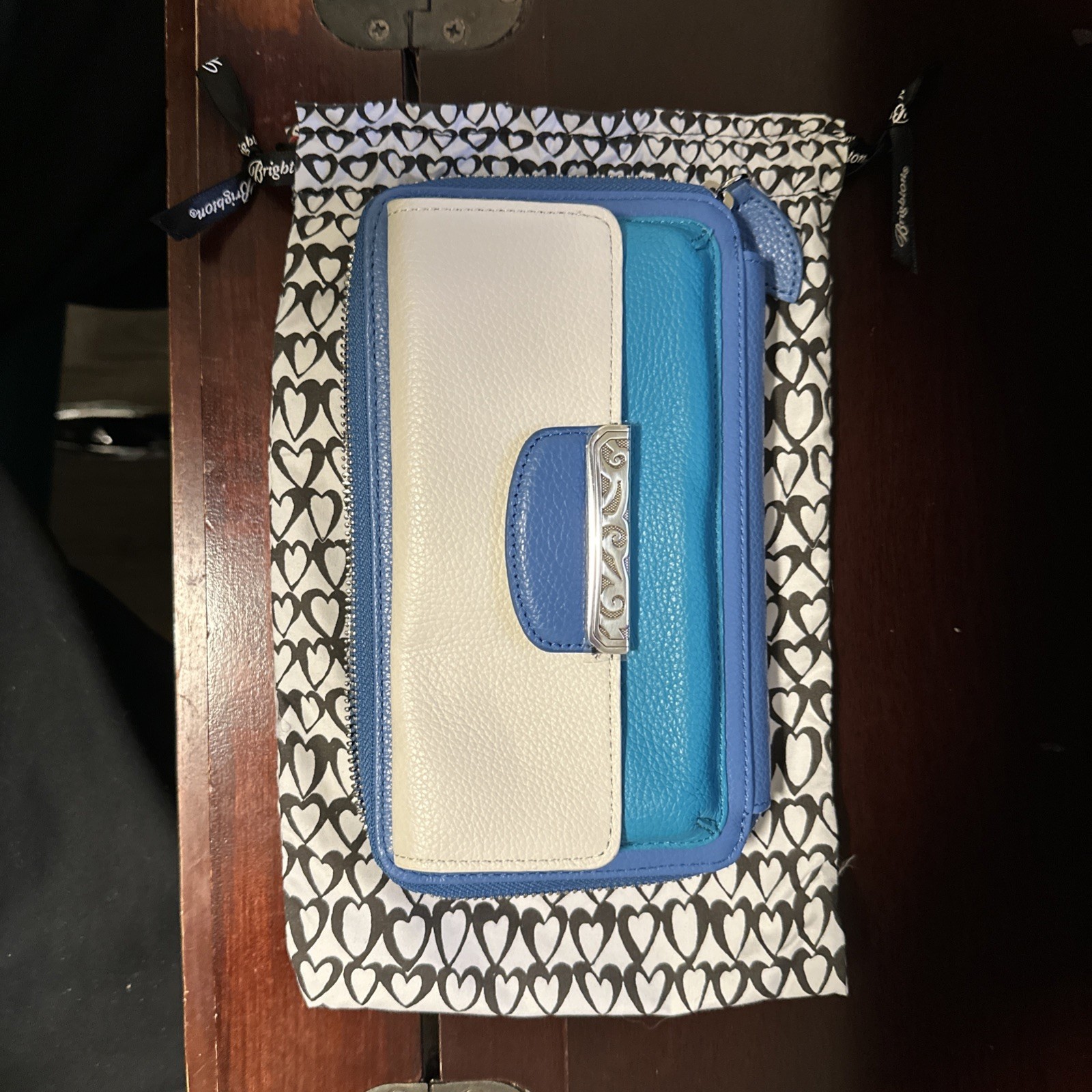 Brighton Leather Blue & White ORGANIZER CROSSBODY CACHET Wallet NWT – MSRP $245