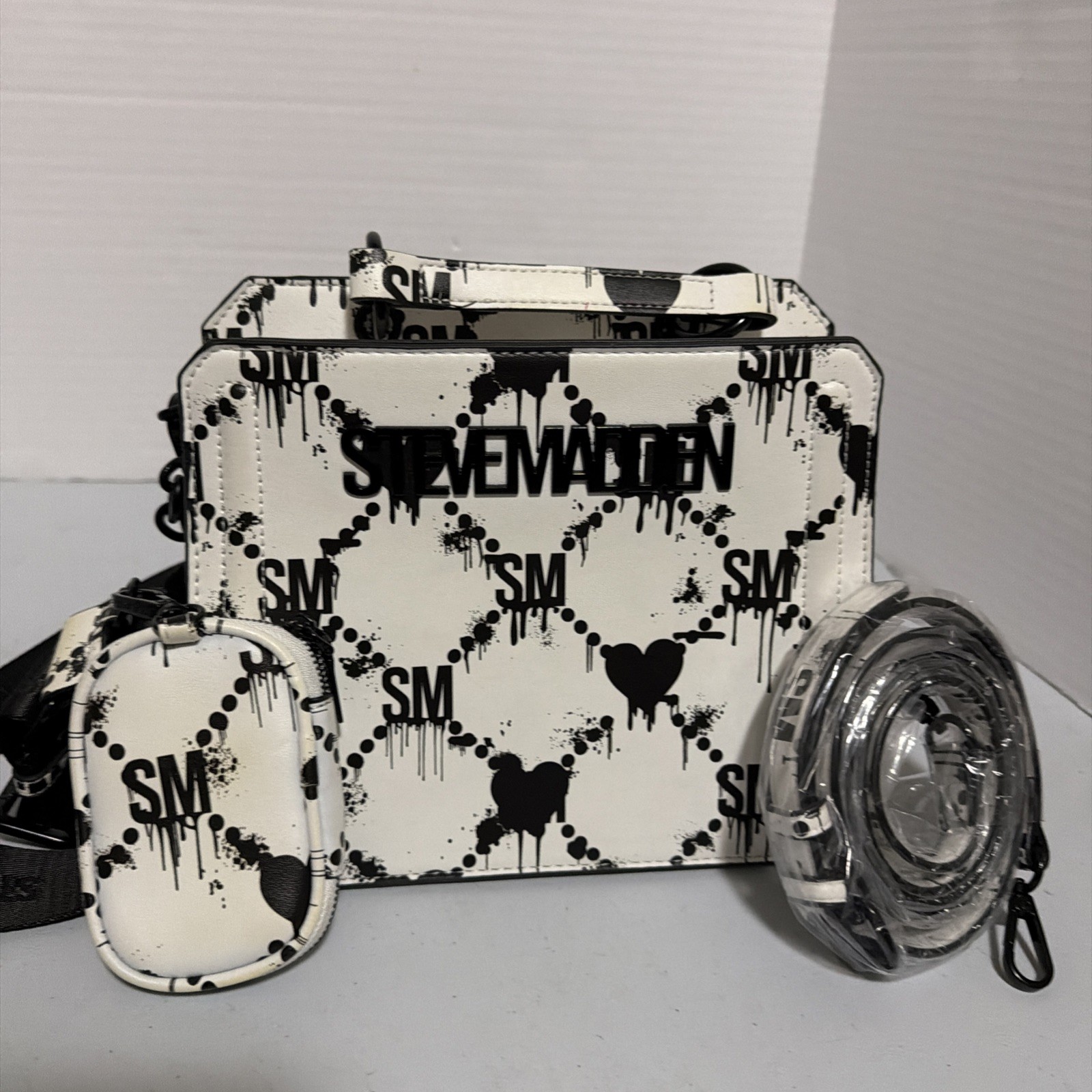 Steve Madden Black Heart Crossbody Handbag With Change Purse VGC