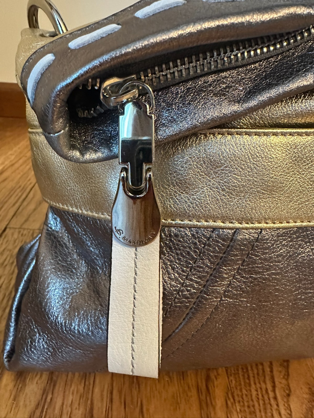 NEW B. Makowsky Metallic Leather Y2K Whipstitch Handle Shoulder Slouch Bag Purse