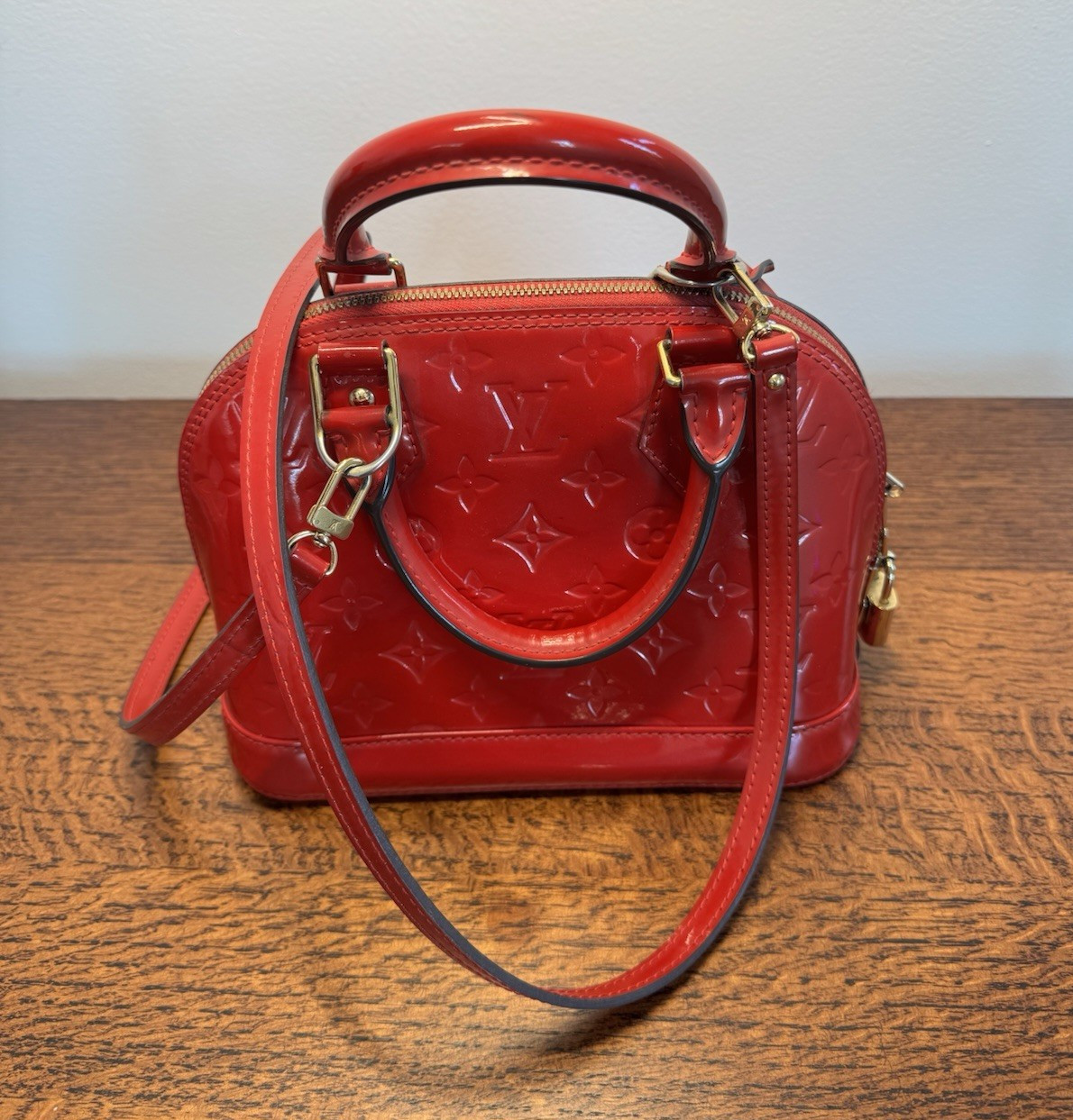Louis Vuitton Alma Patent Monogram Satchel w/Detachable Strap &Authenticity Card