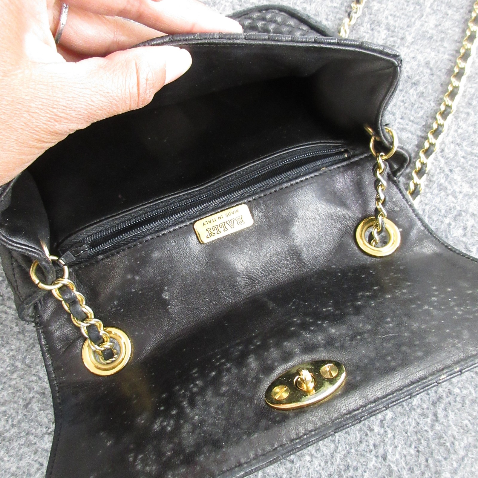 Bally Crossbody Bag Womens Mini Black Leather Quilted Chain Turn Lock Italy