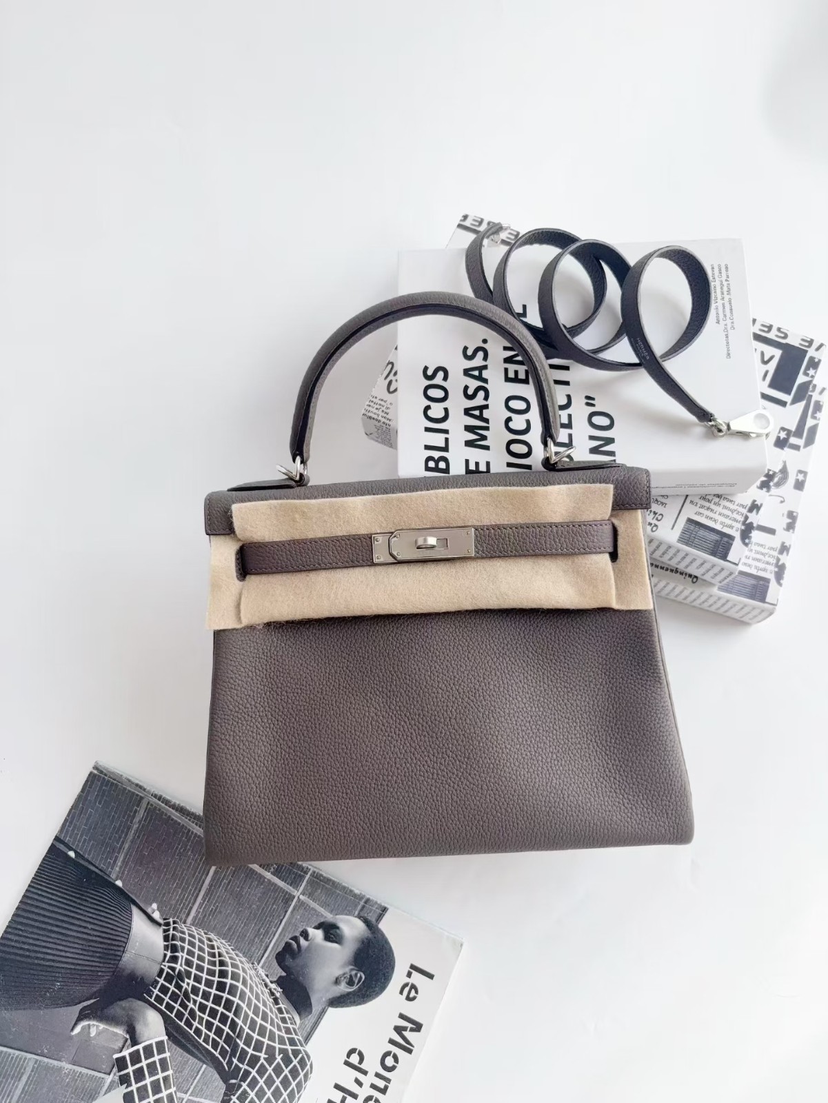 Hermes Kelly28 Handbag Etain Togo Leather Palladium Hardware Z Stamp