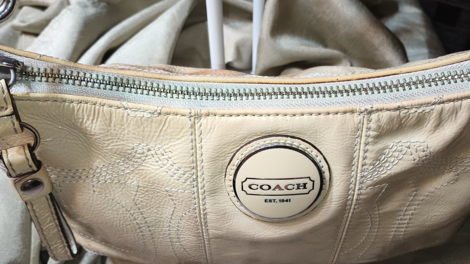 COACH F15141 Small Purse Ivory Patent Leather Handbag