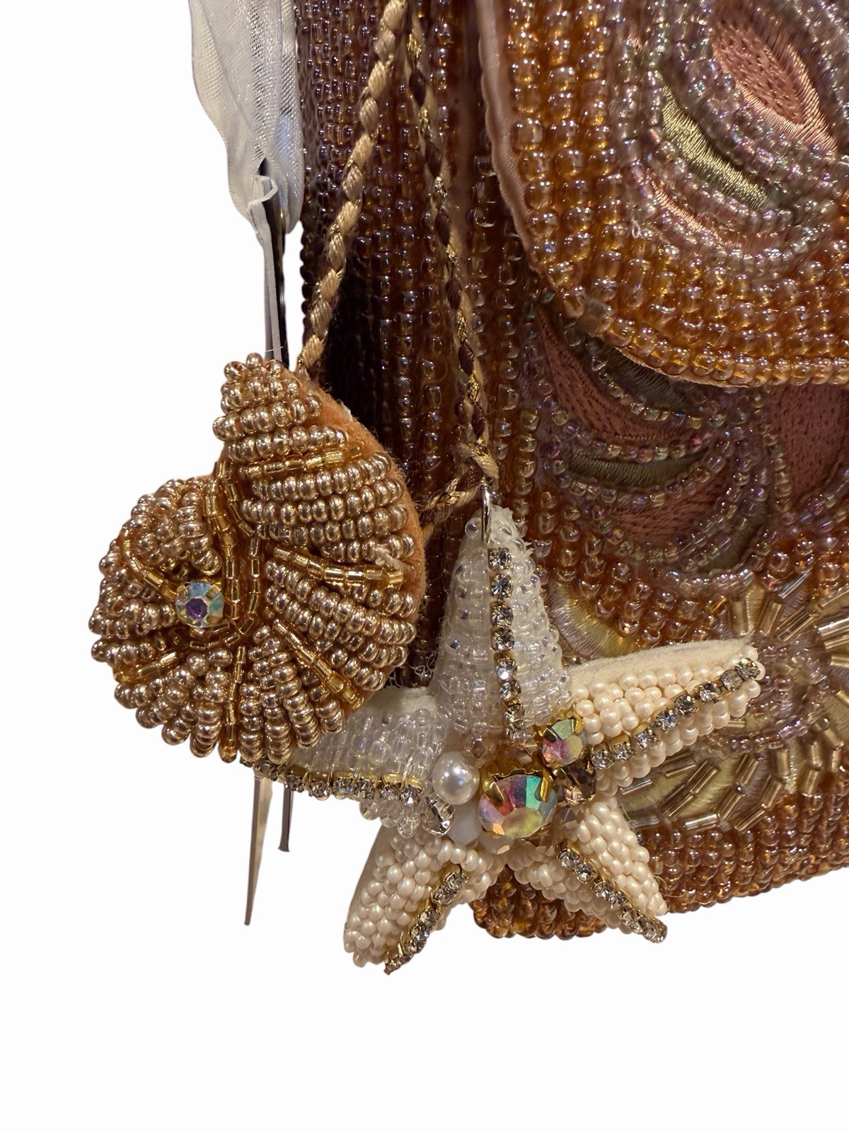 VIRAL SEASHELL Beaded Shoulder Bag with matching bag charm!!